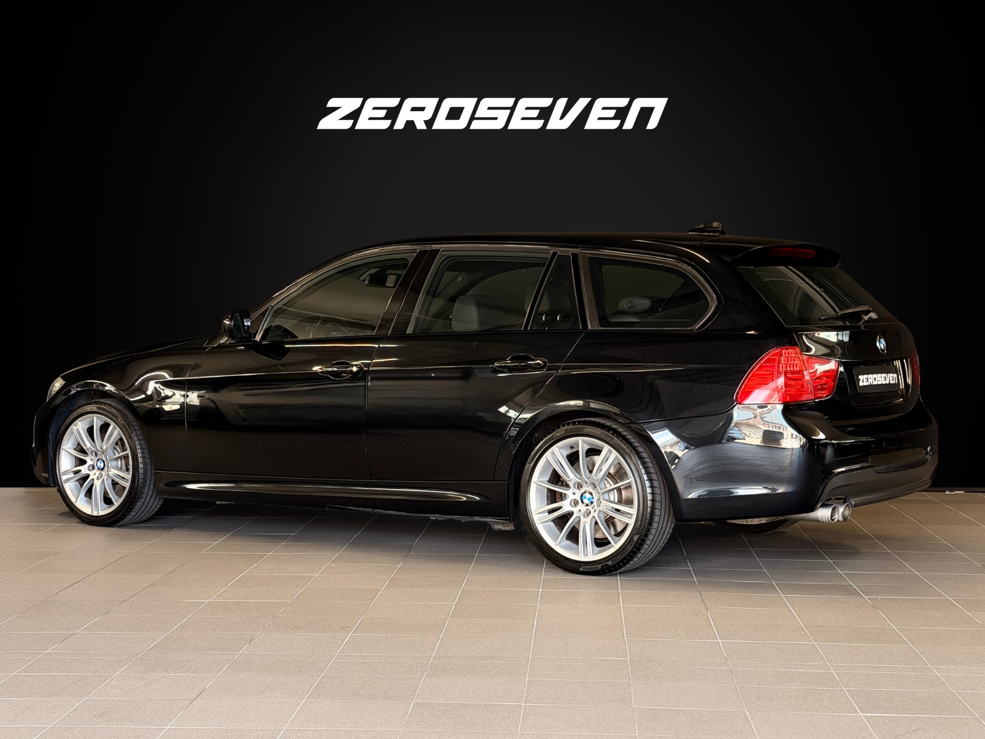 BMW 330d xDrive Touring Steptronic-image-3