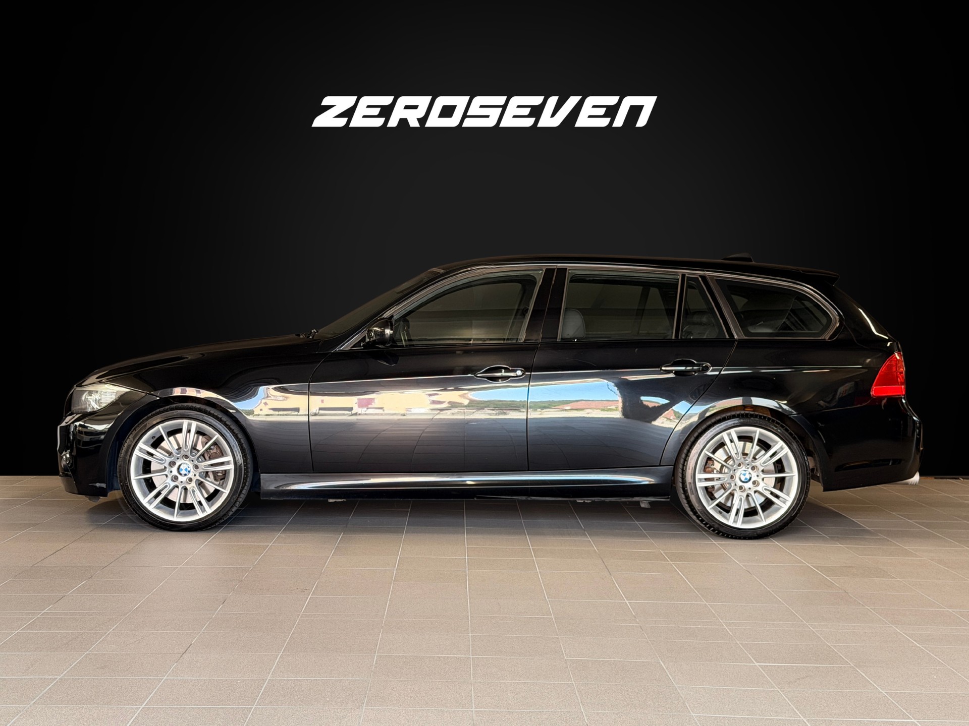 BMW 330d xDrive Touring Steptronic-image-2