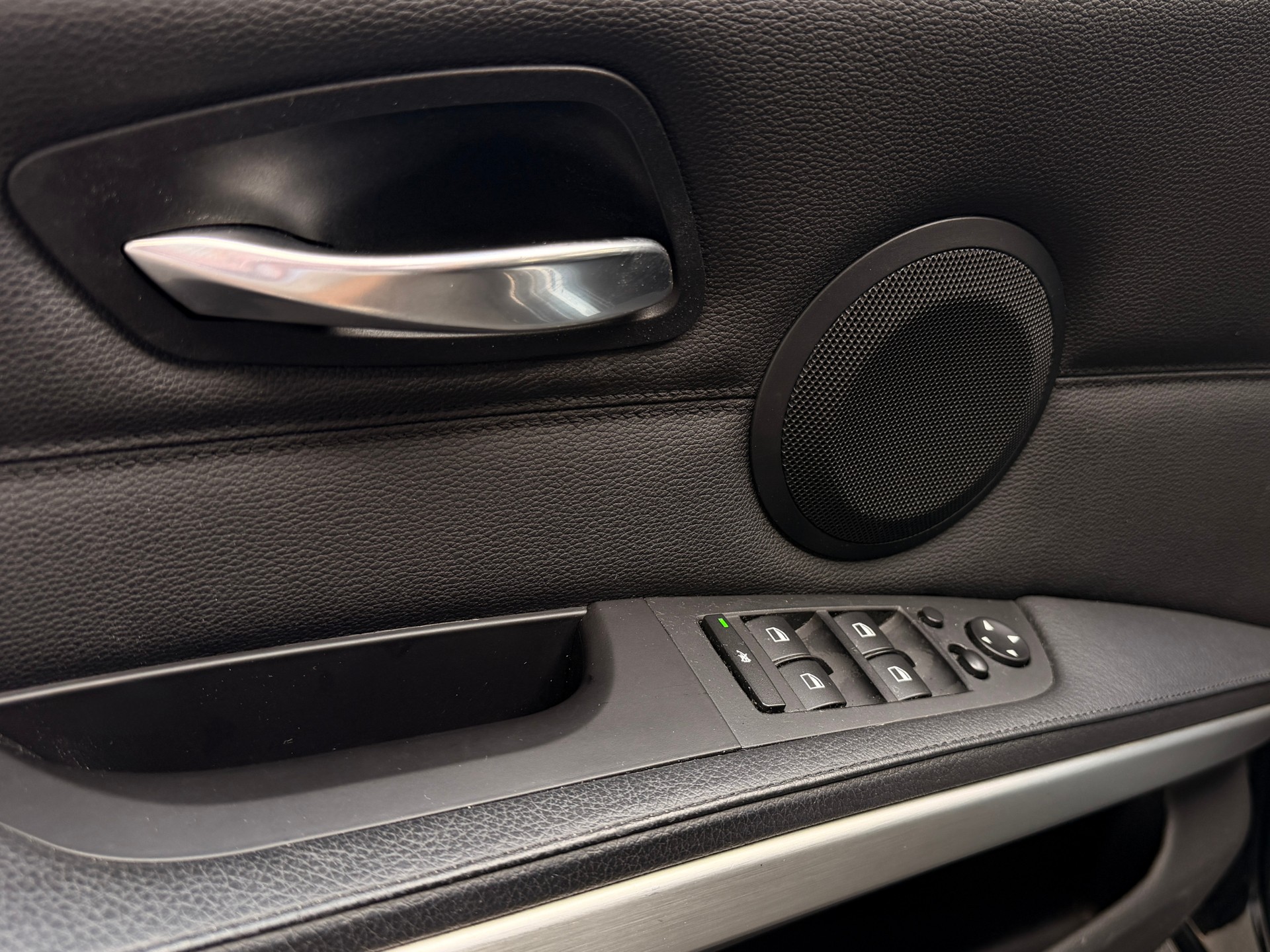 BMW 330d xDrive Touring Steptronic-image-18