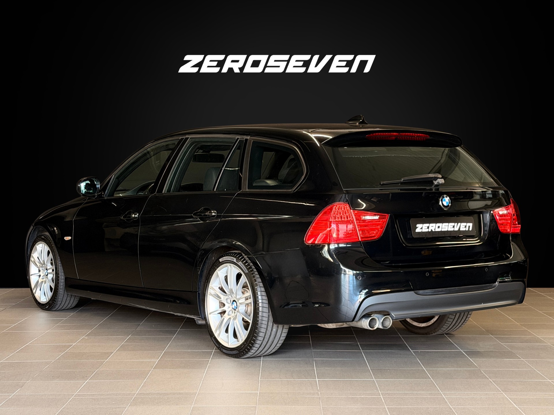 BMW 330d xDrive Touring Steptronic-image-4