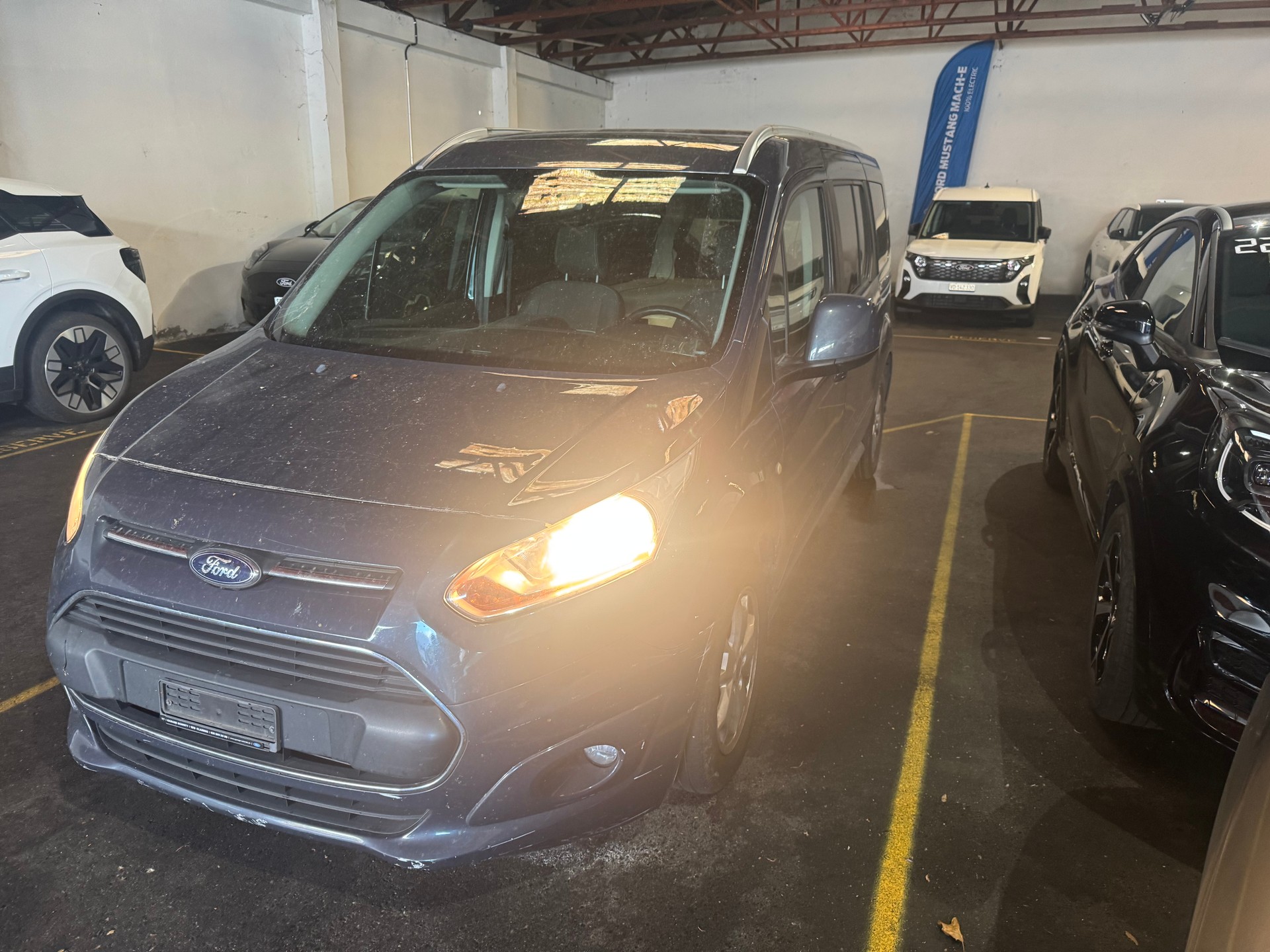 FORD Tourneo Connect 1.6 SCTi Titanium Automatic-image-8