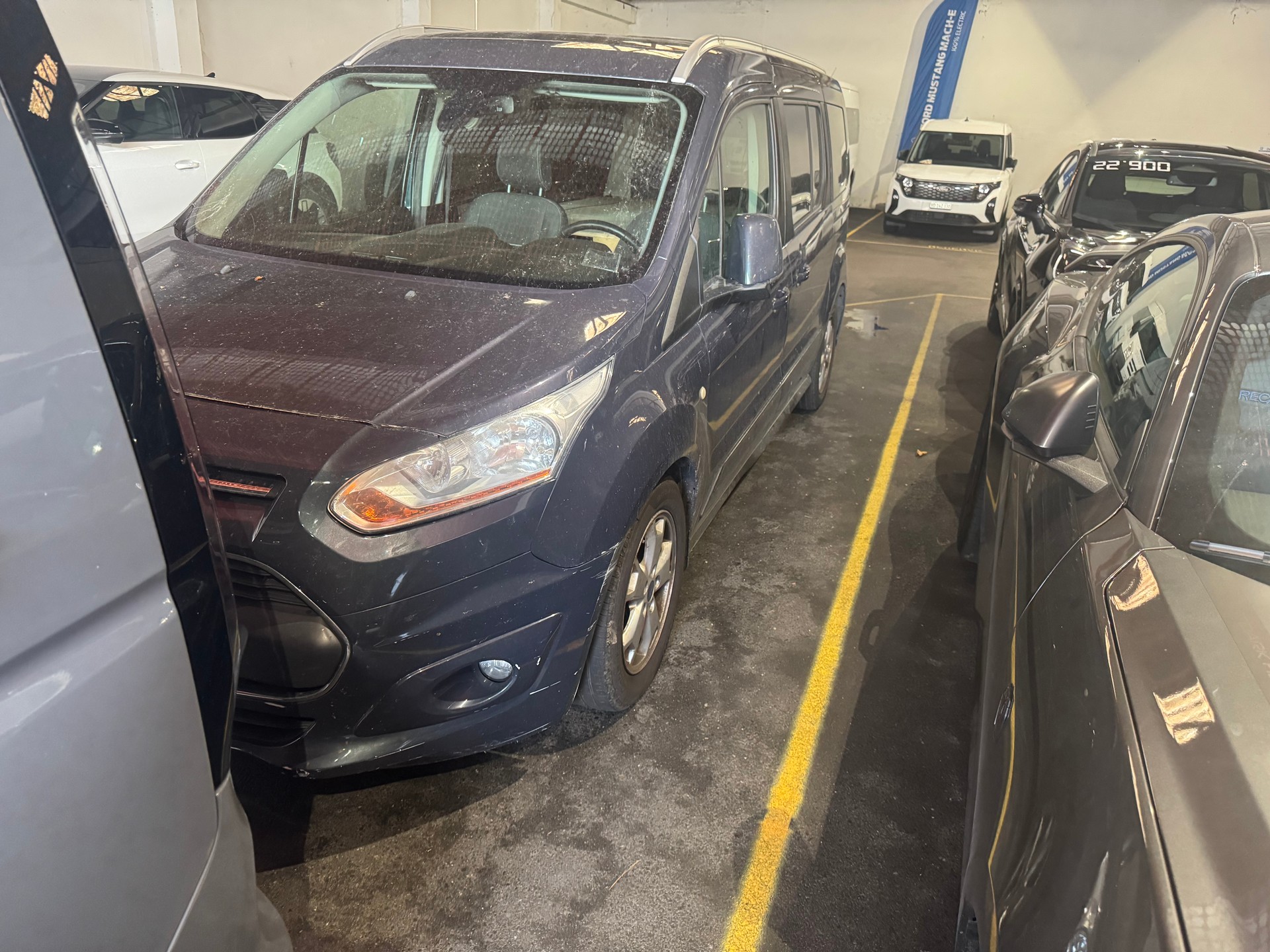 FORD Tourneo Connect 1.6 SCTi Titanium Automatic-image-2