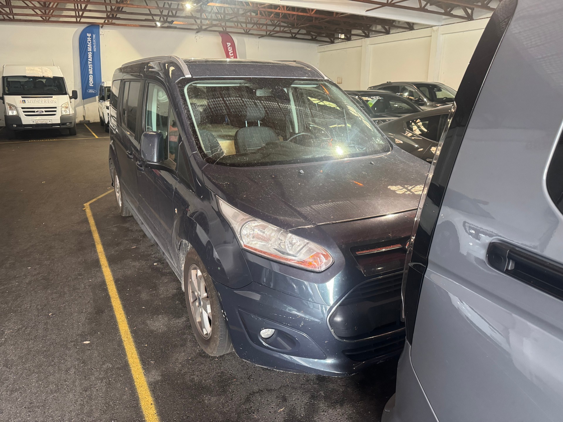FORD Tourneo Connect 1.6 SCTi Titanium Automatic-image-3