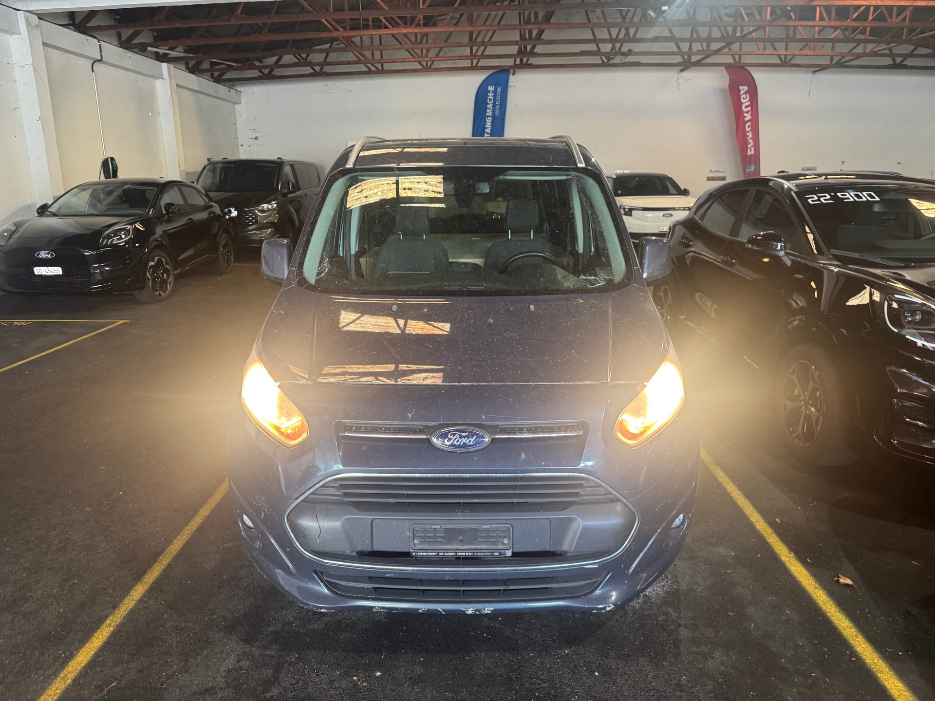FORD Tourneo Connect 1.6 SCTi Titanium Automatic-image-1