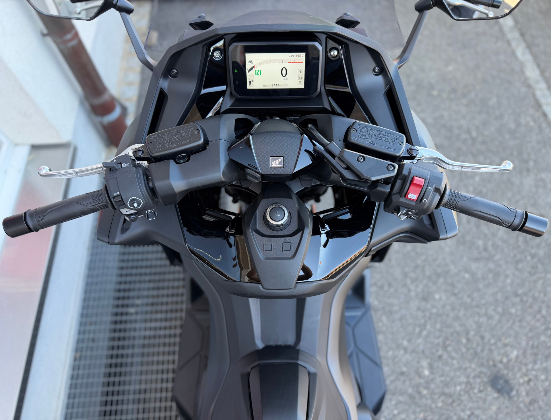 HONDA FORZA 750-image-8