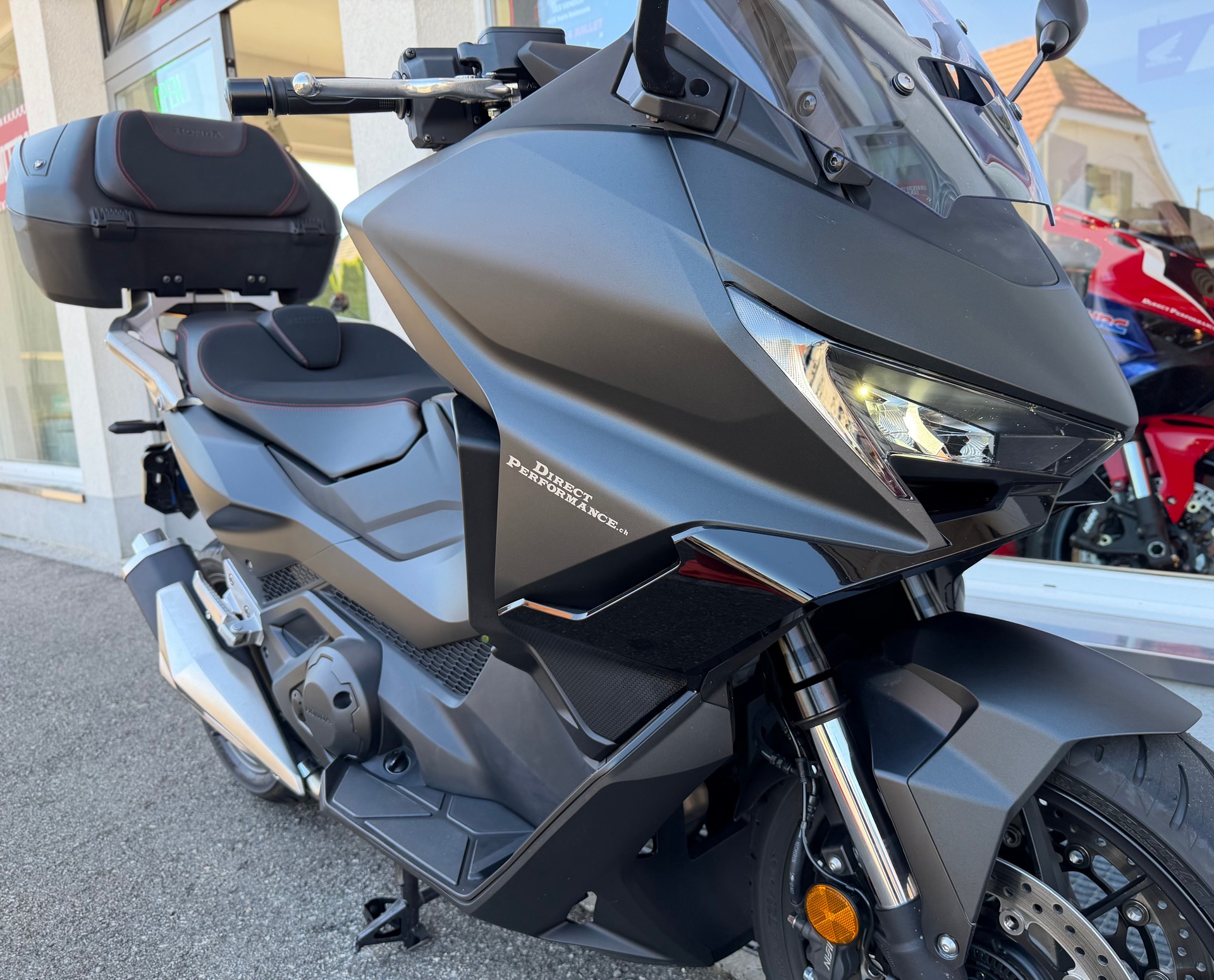 HONDA FORZA 750-image-5