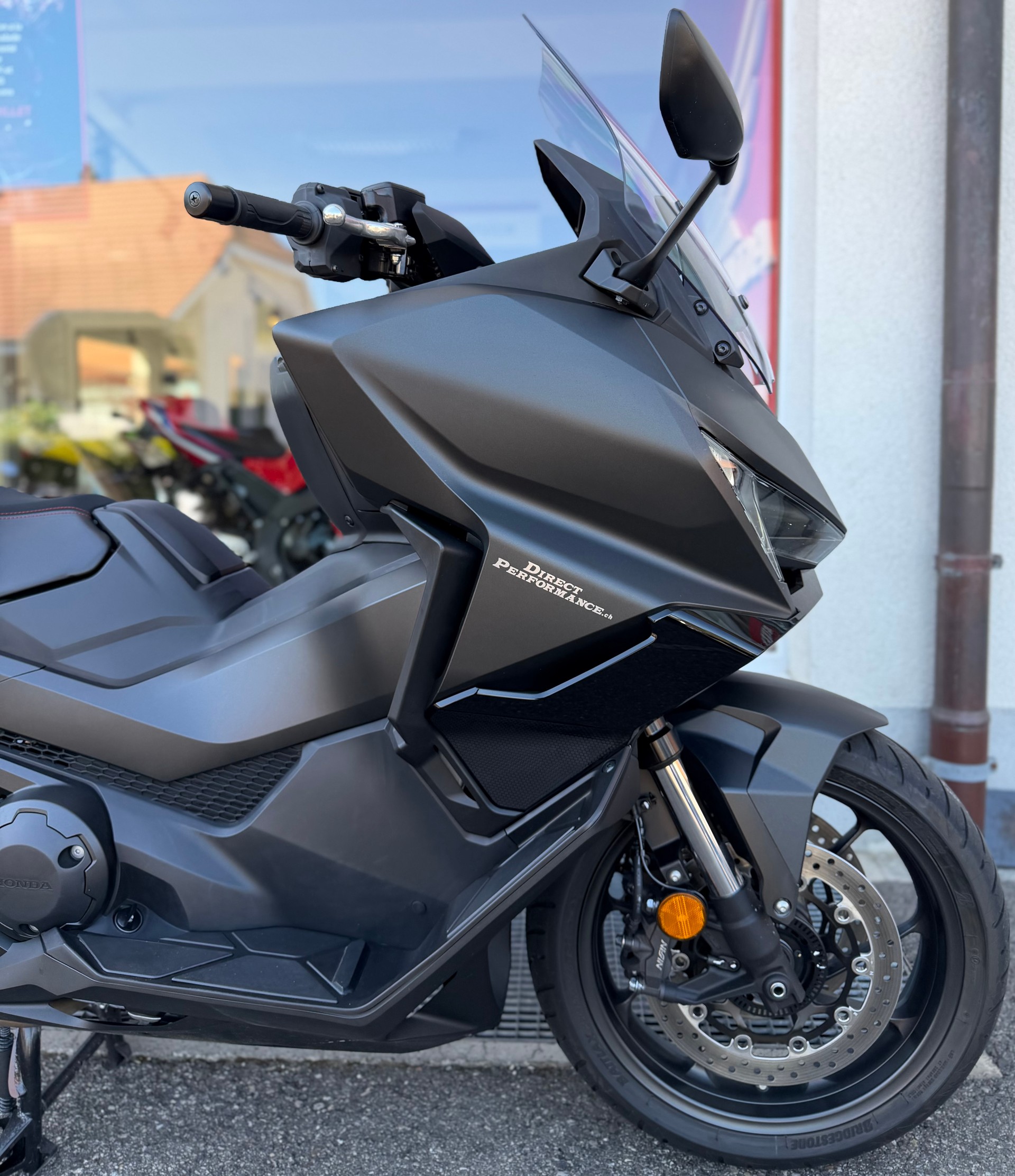 HONDA FORZA 750-image-4