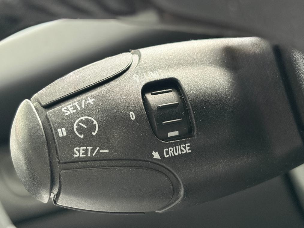PEUGEOT 208 1.6 VTI Allure Automatik-image-5