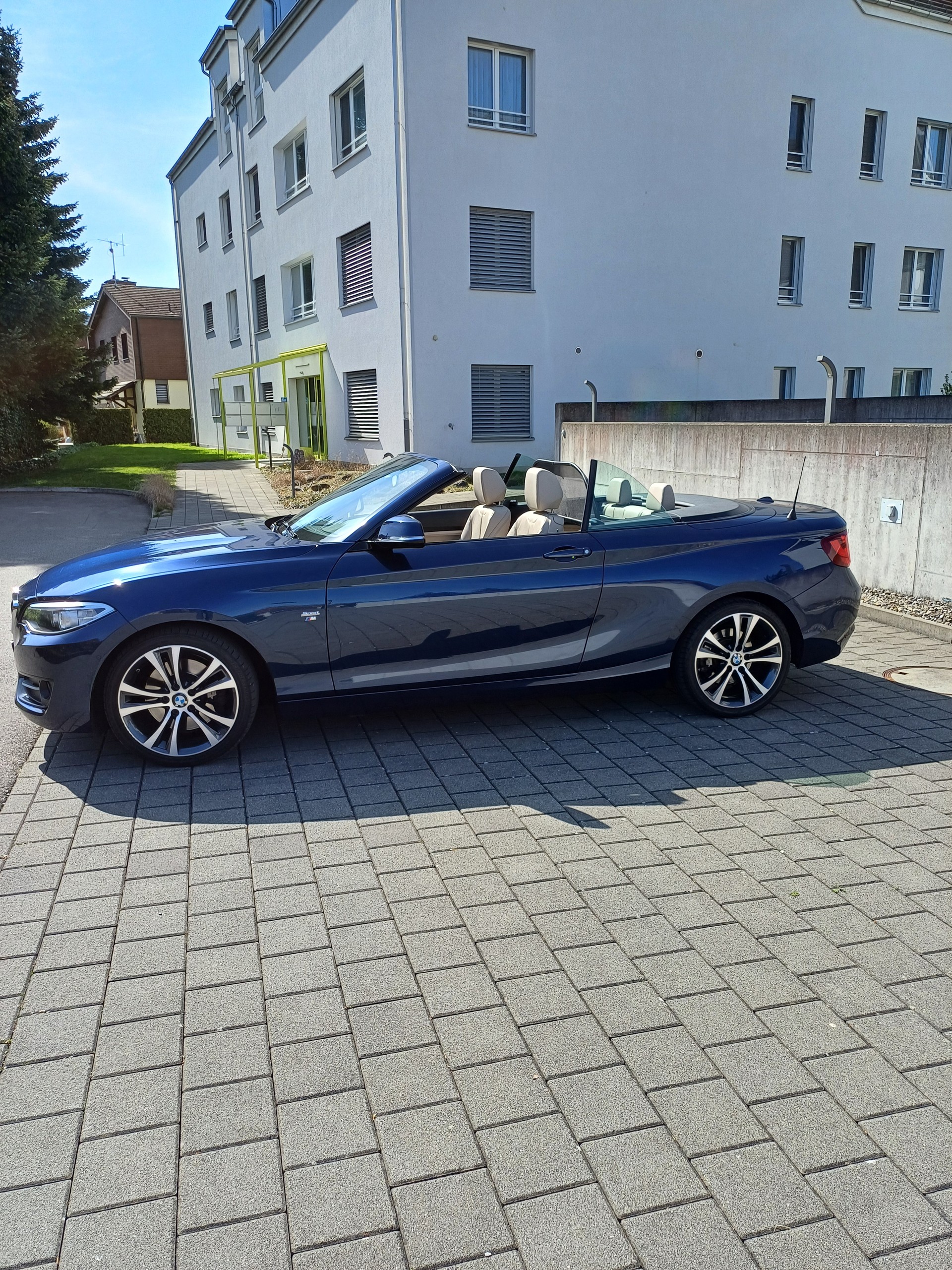 BMW 228i-image-1