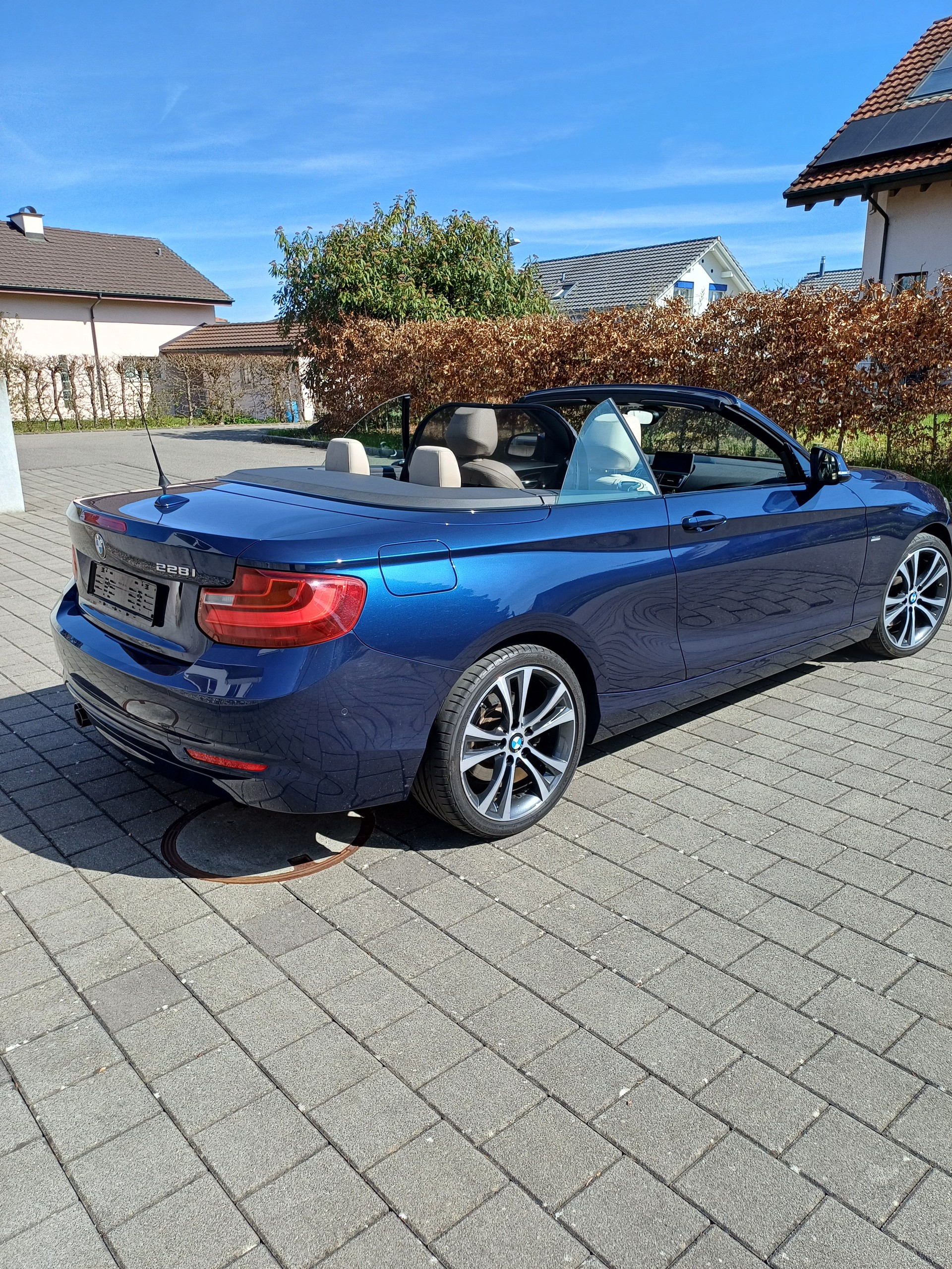 BMW 228i-image-4