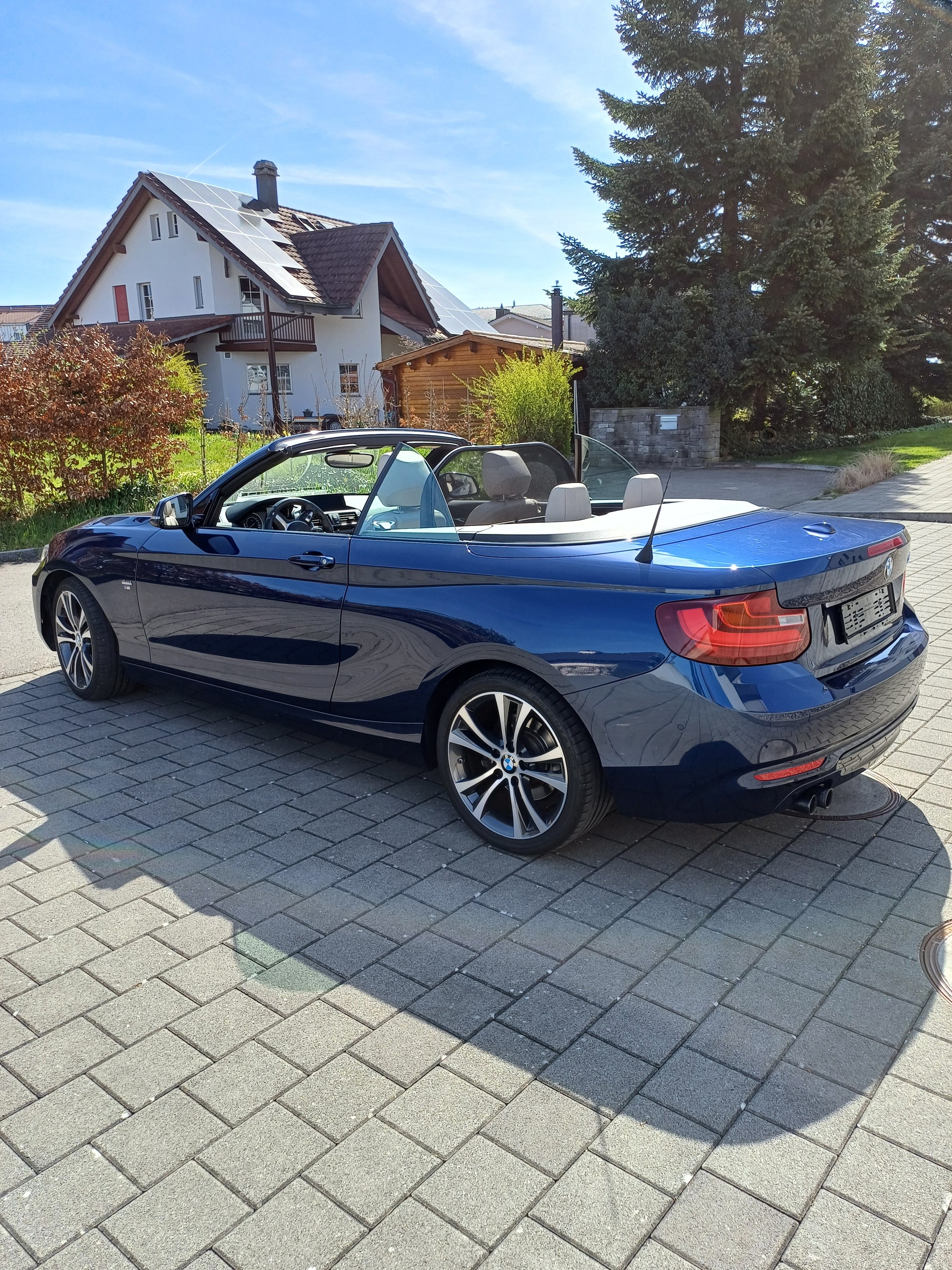 BMW 228i-image-5
