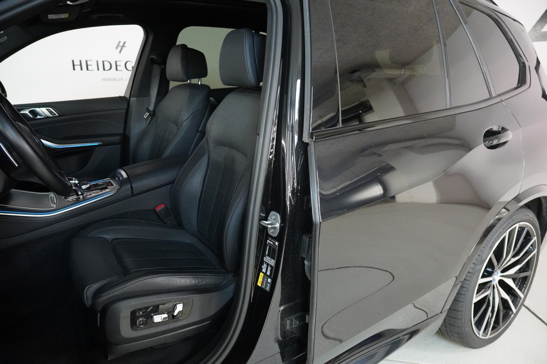 BMW X5 xDrive45e M Sport Steptronic-image-12