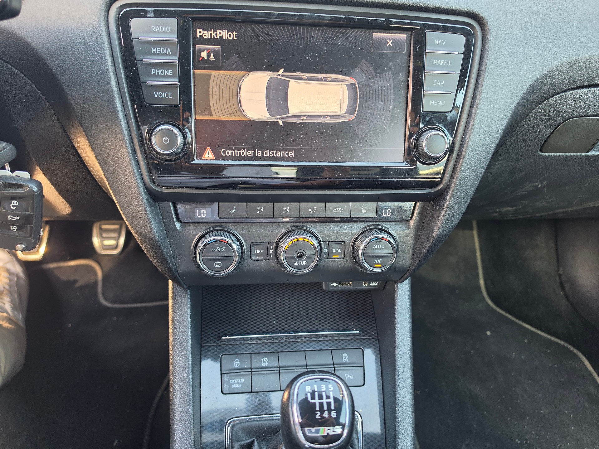 SKODA Octavia Combi 2.0 TSI RS-image-10