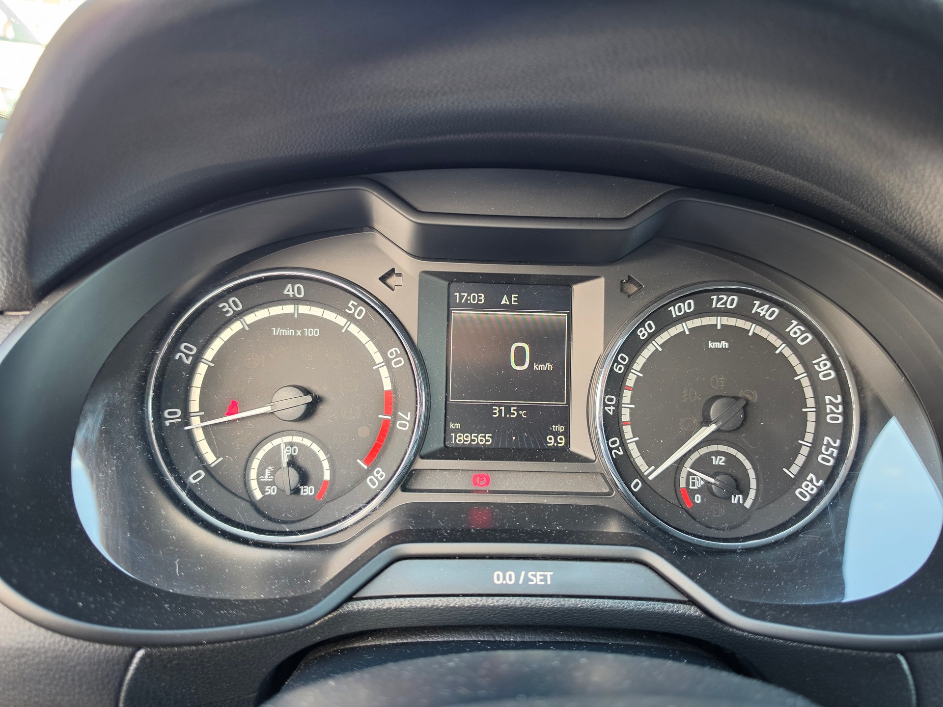 SKODA Octavia Combi 2.0 TSI RS-image-11