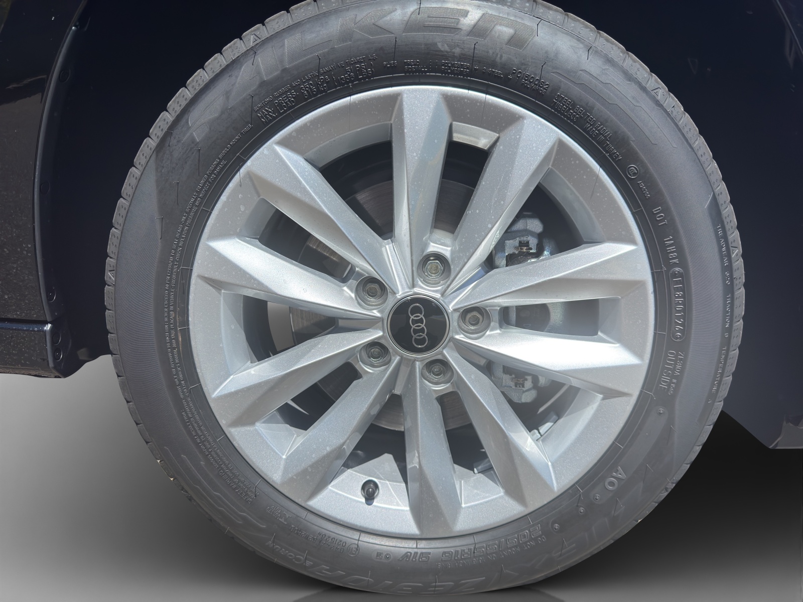 AUDI A3 Sportback TFSI 110 kW Attraction-image-13