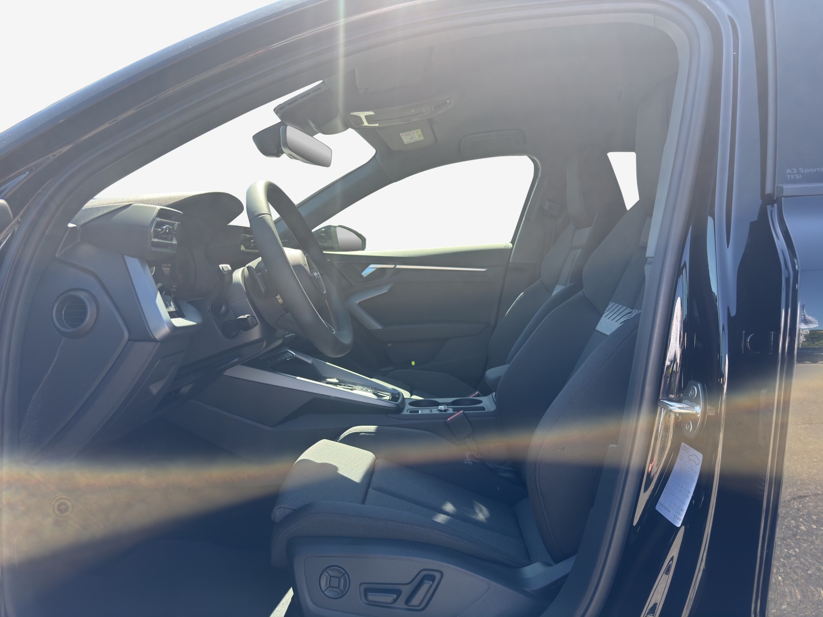 AUDI A3 Sportback TFSI 110 kW Attraction-image-7