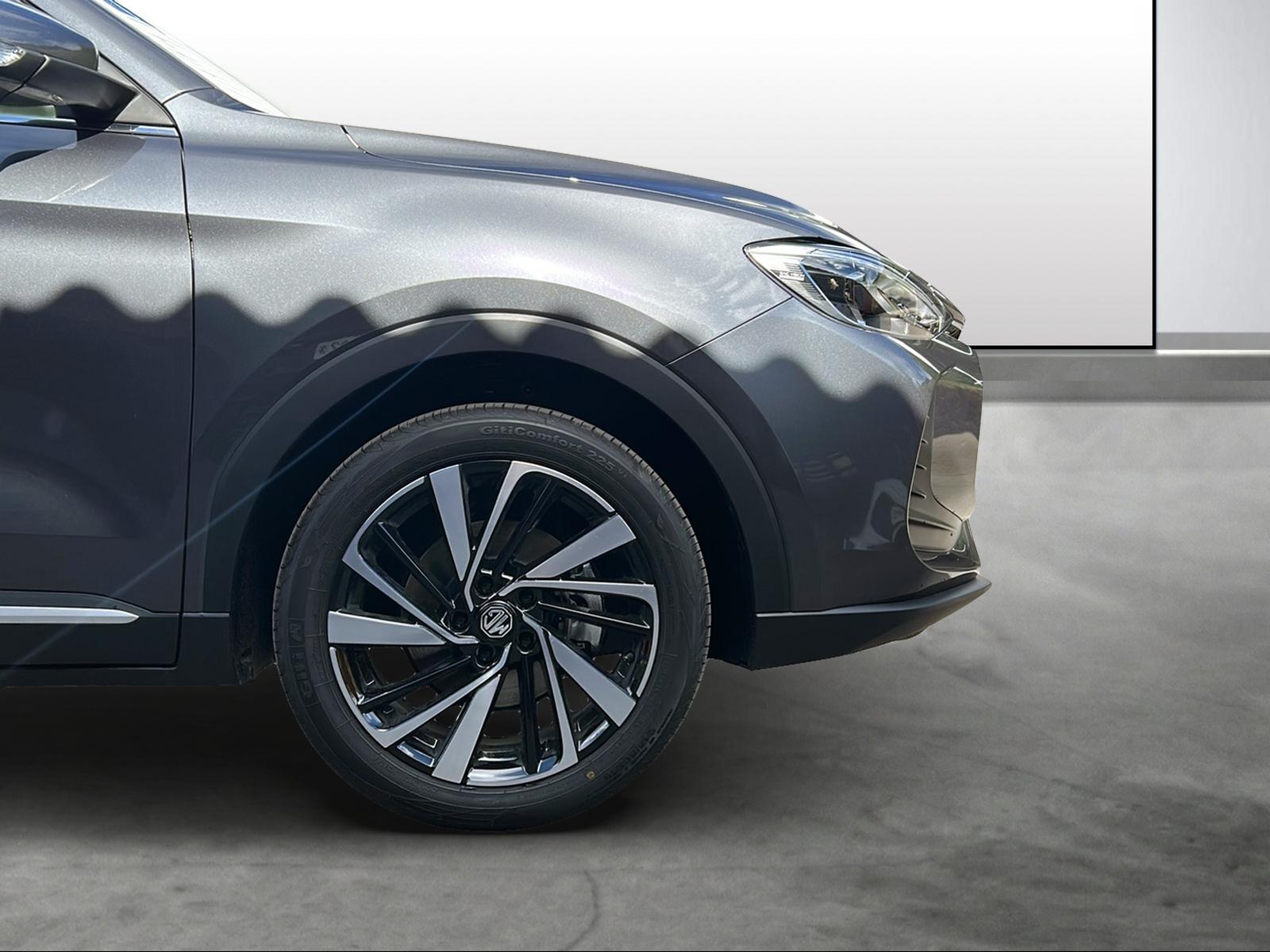 MG ZS 1.5 Hybrid+ Luxury-image-14