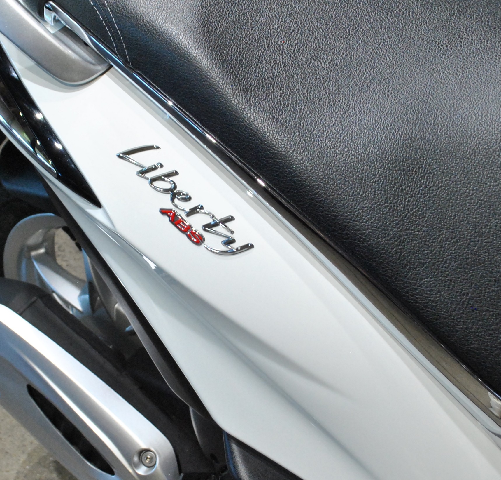 PIAGGIO Liberty 125 iGet ABS-image-6