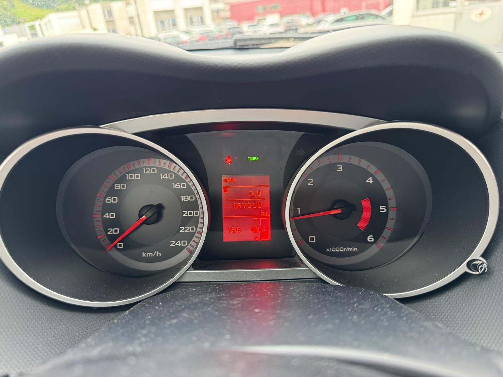 MITSUBISHI Outlander 2.2 DID Navigator 4WD-image-8