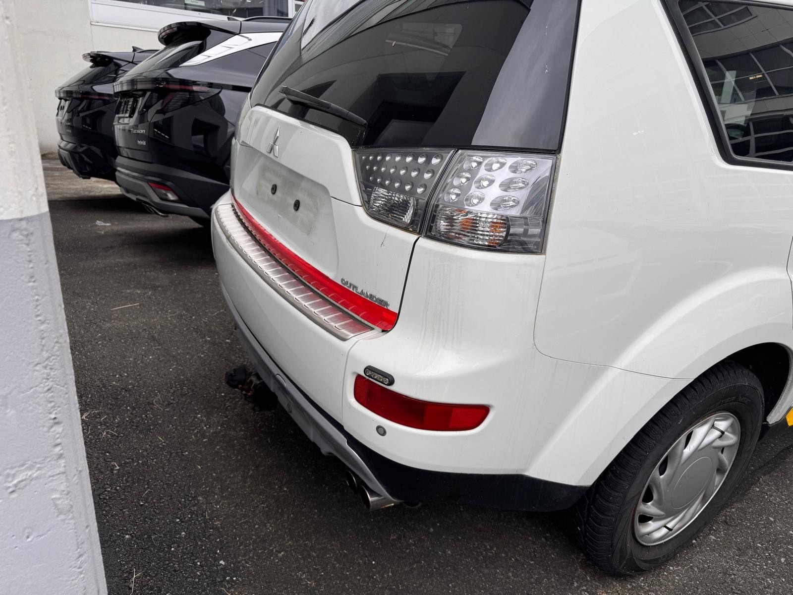 MITSUBISHI Outlander 2.2 DID Navigator 4WD-image-4