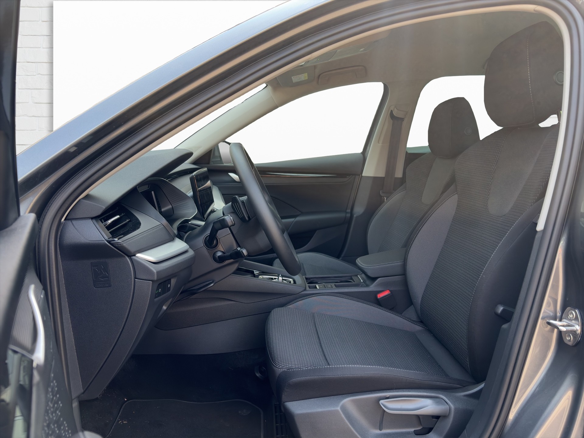SKODA Octavia Combi 1.5 TSI mHEV DSG Selection-image-3