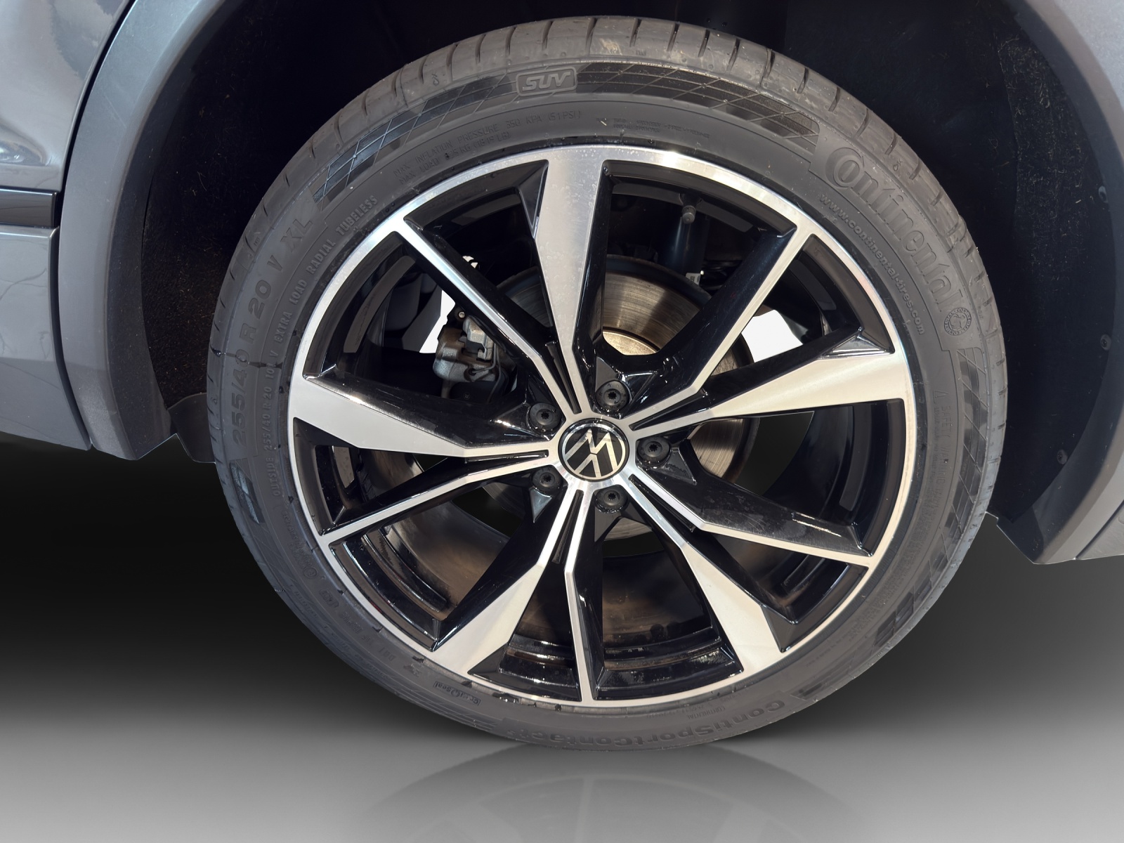 VW Tiguan 2.0TSI R-Line 4Motion DSG-image-12