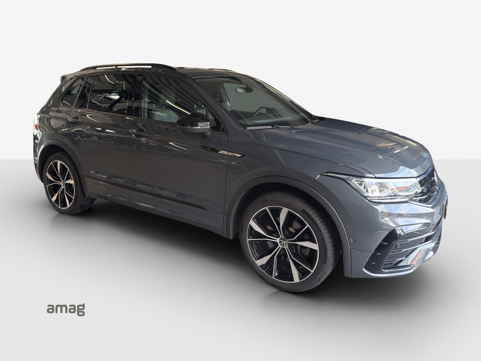 VW Tiguan 2.0TSI R-Line 4Motion DSG-image-4