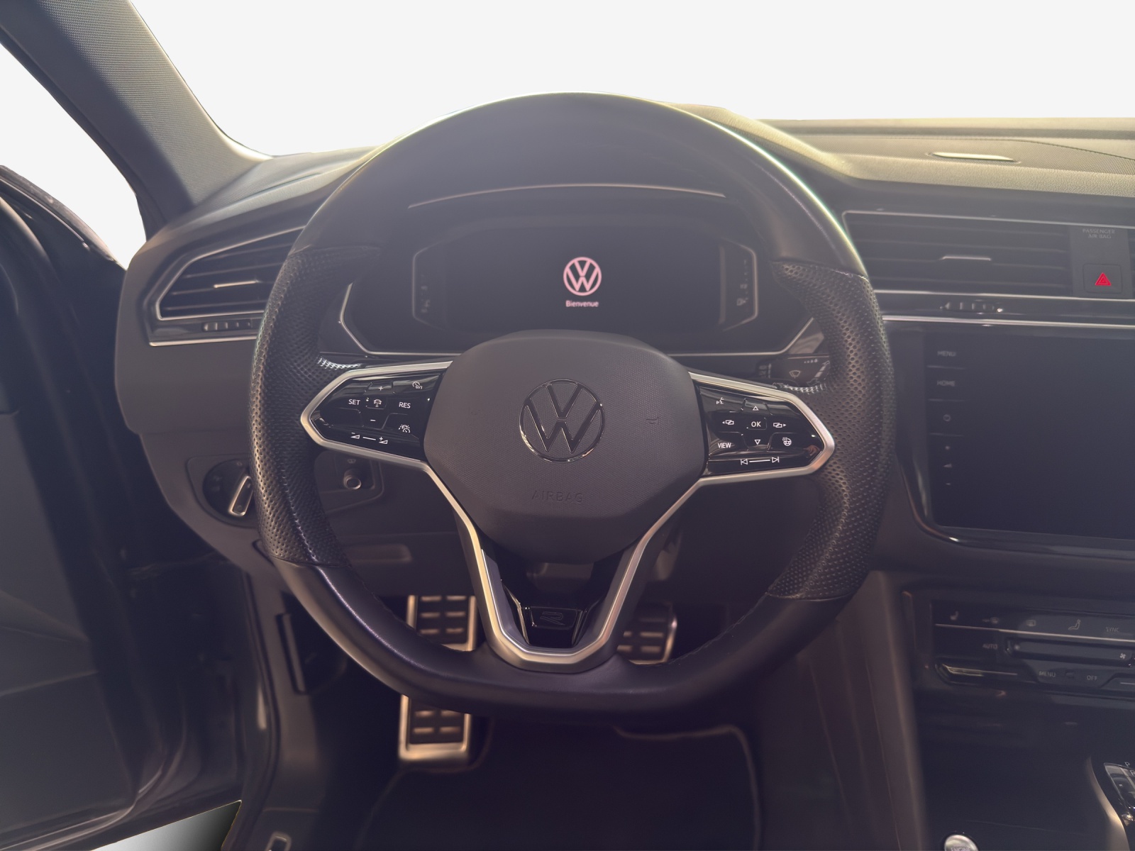 VW Tiguan 2.0TSI R-Line 4Motion DSG-image-8