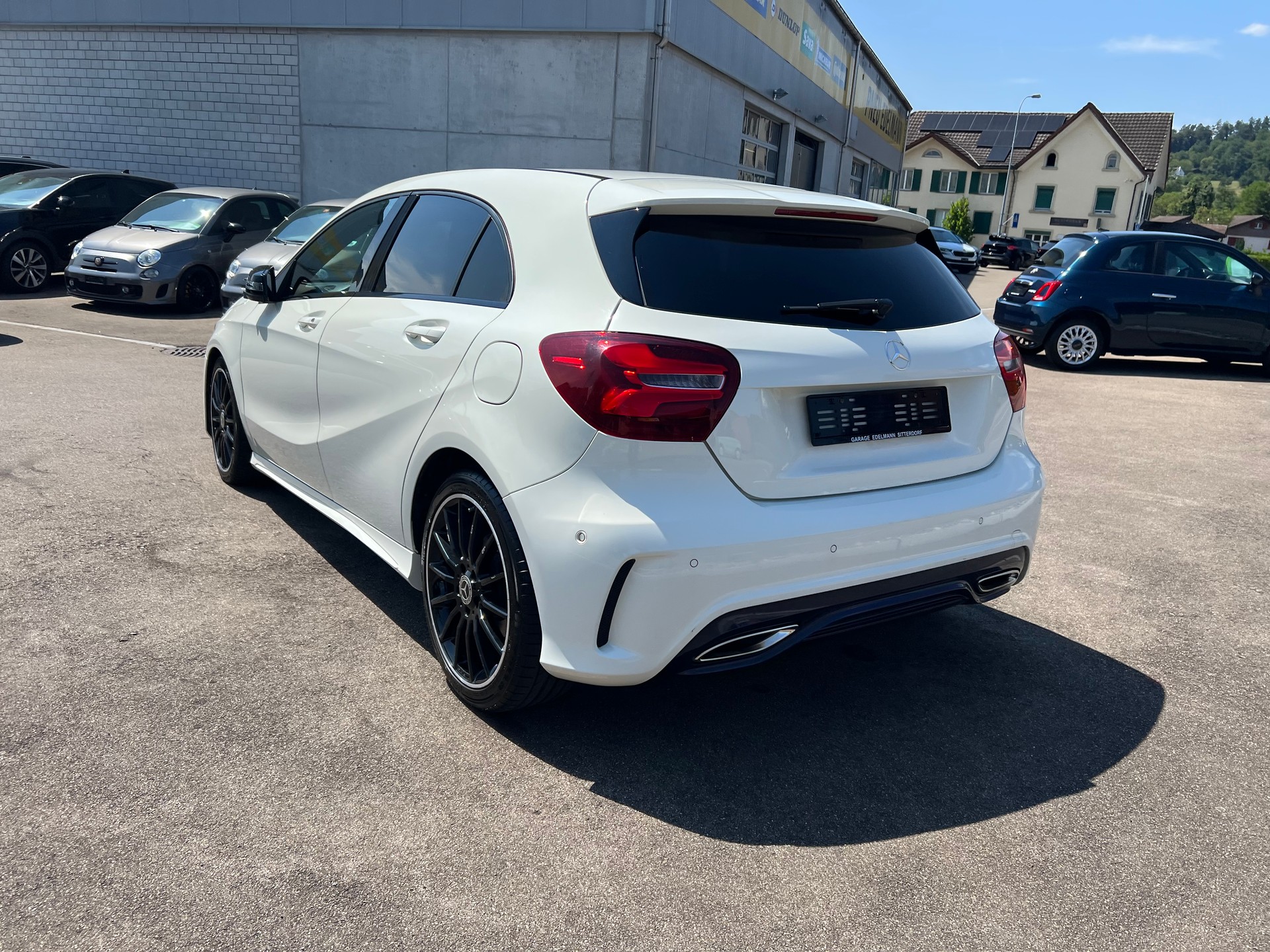 MERCEDES-BENZ A 200 AMG Line 7G-DCT-image-14