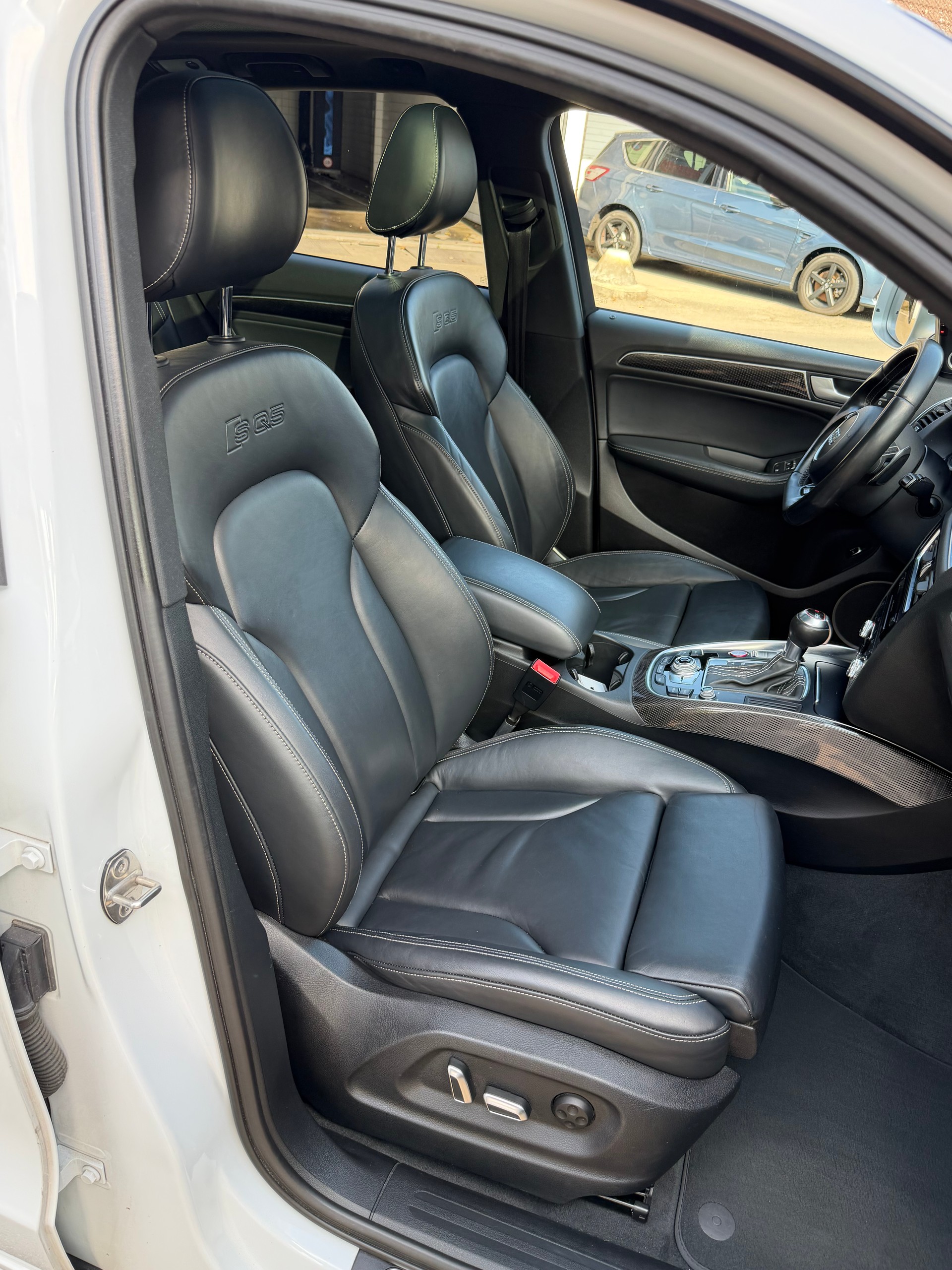 AUDI SQ5 3.0 TDI quattro tiptronic-image-17