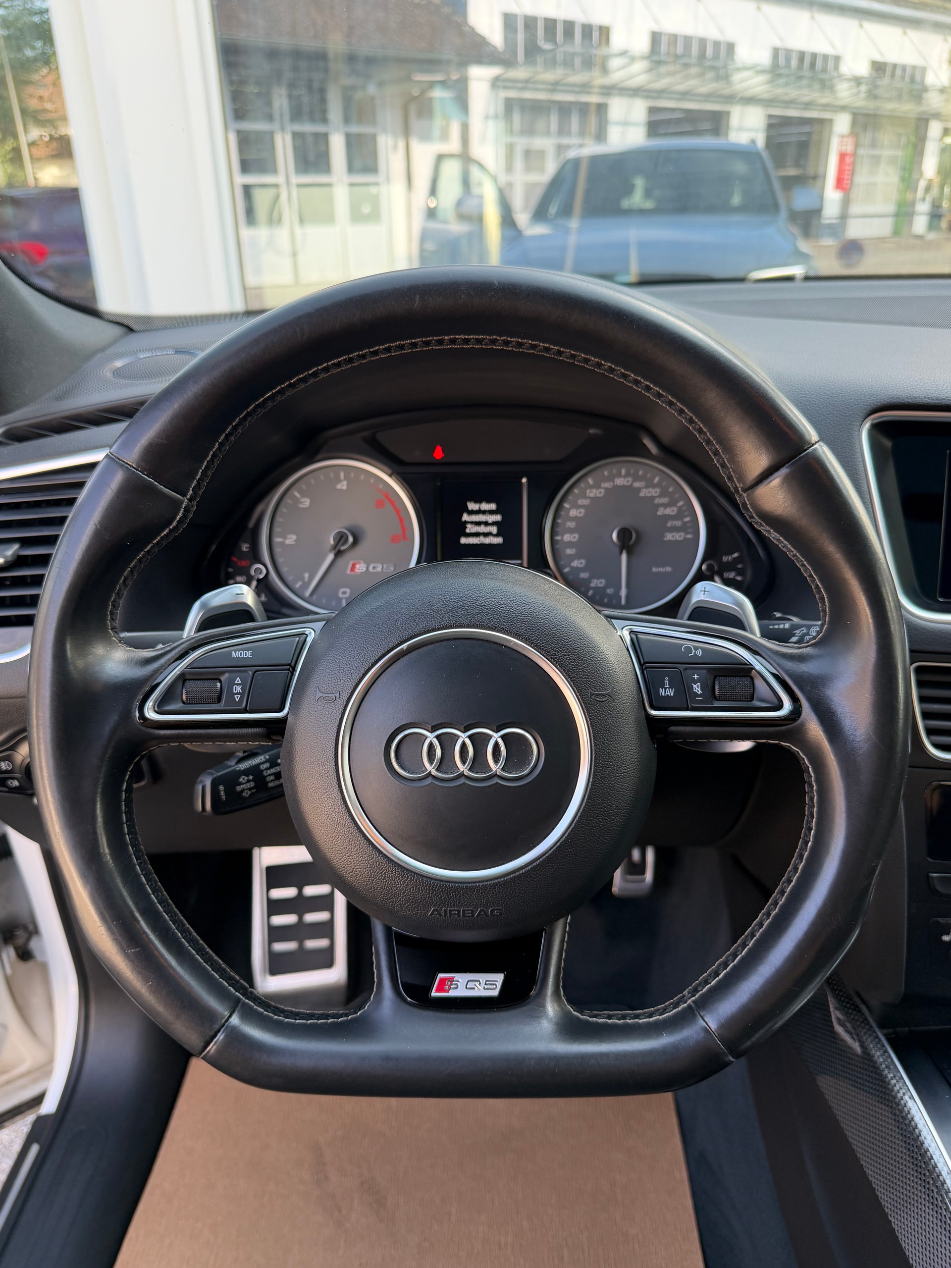 AUDI SQ5 3.0 TDI quattro tiptronic-image-10
