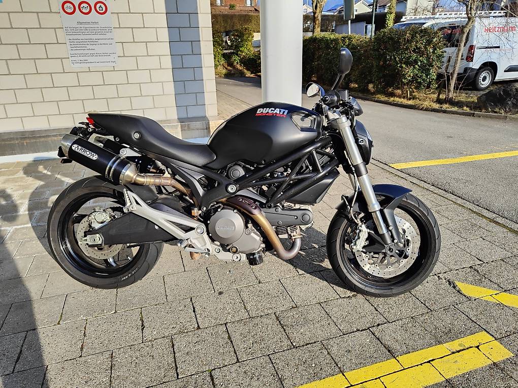 DUCATI Monster 696M ABS