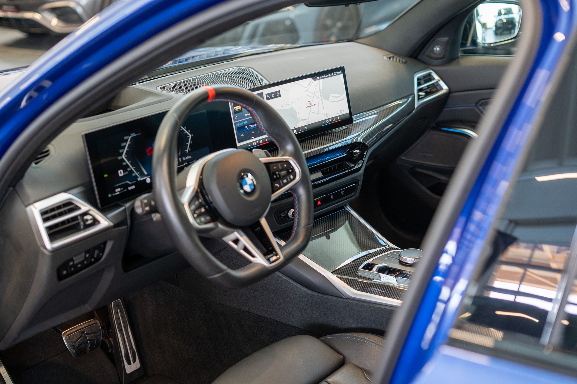 BMW M340i xDrive / LCI / Head-Up / Carbon / 360° Kamera-image-8