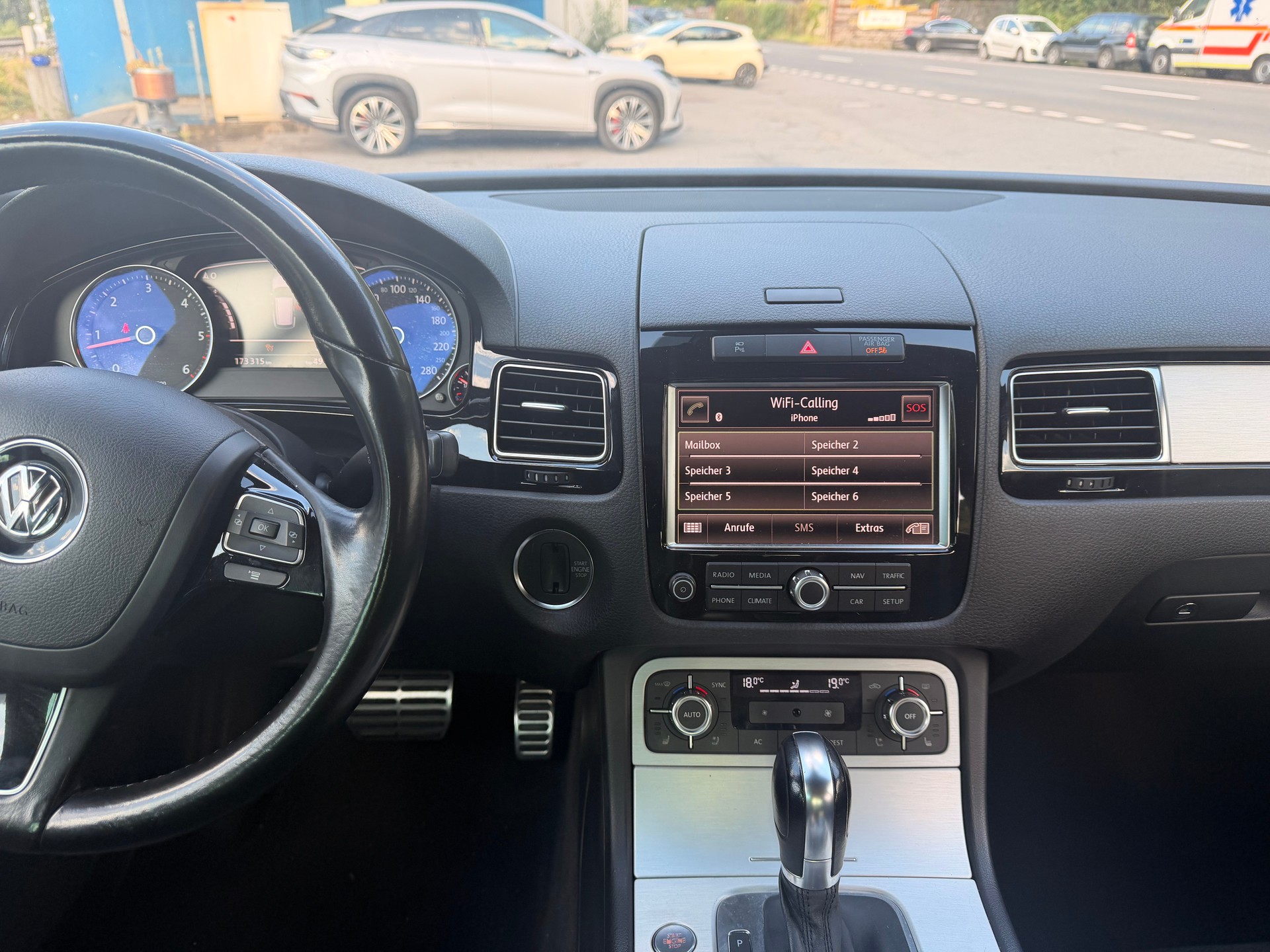 VW Touareg 3.0 TDI BMT Edition X Tiptronic-image-3