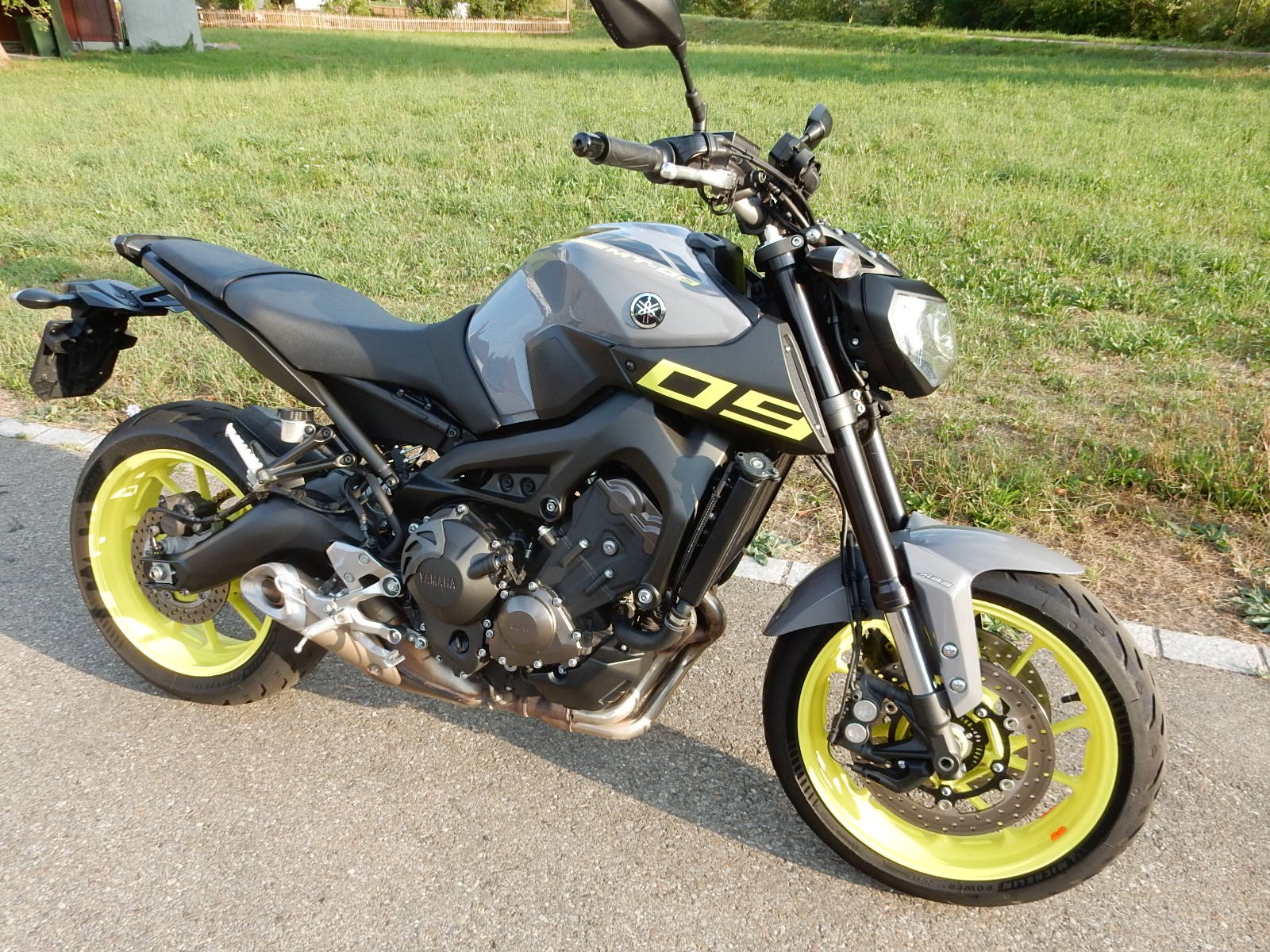 YAMAHA MT-09 ABS