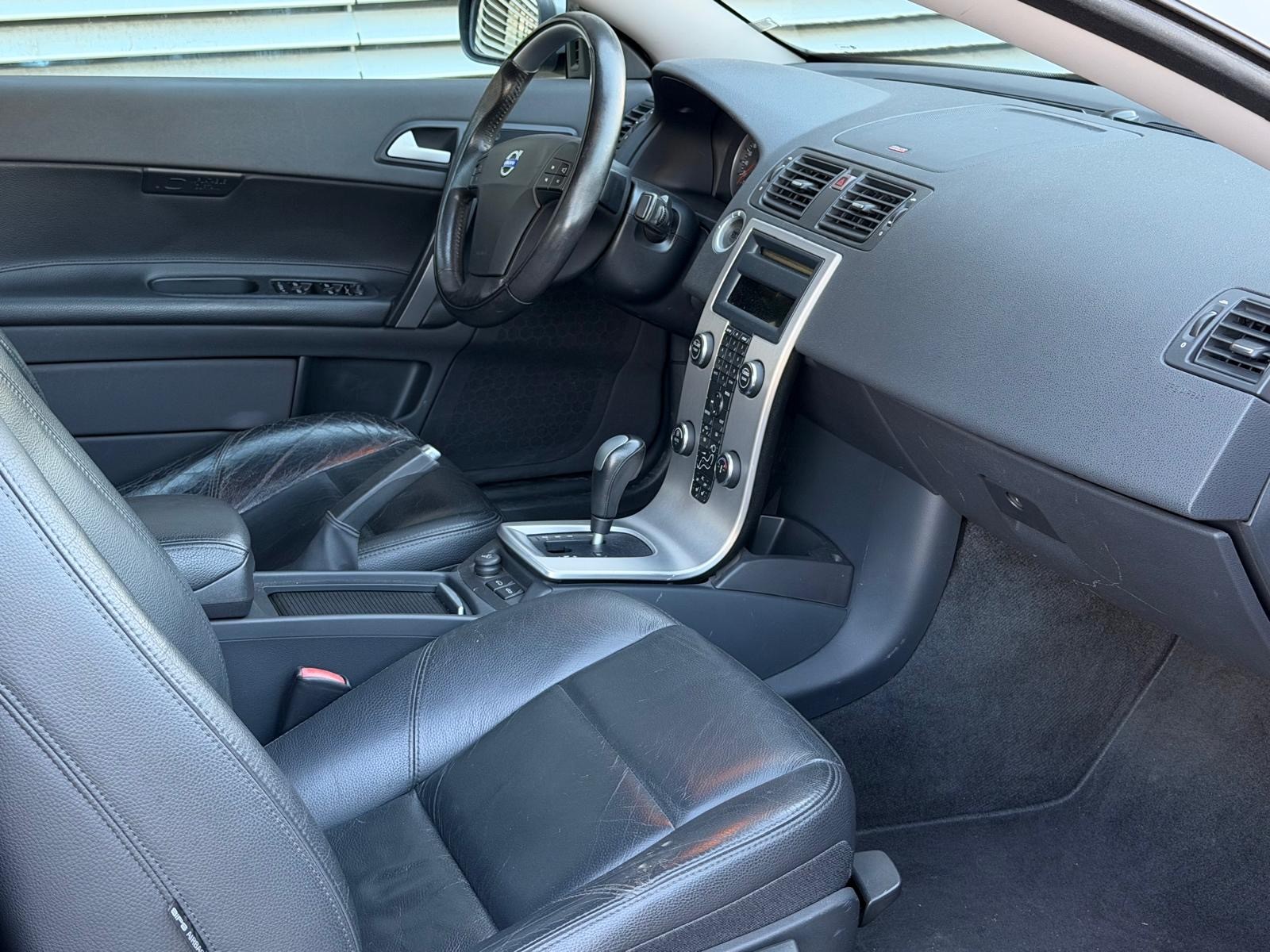 VOLVO C70 T5 Summum-image-4