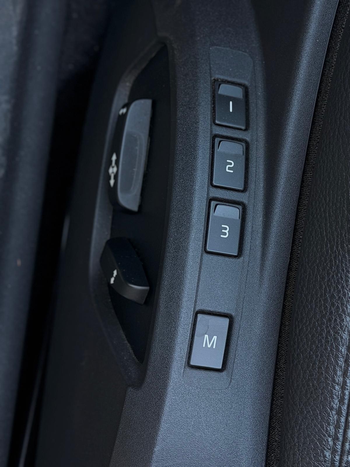 VOLVO C70 T5 Summum-image-7