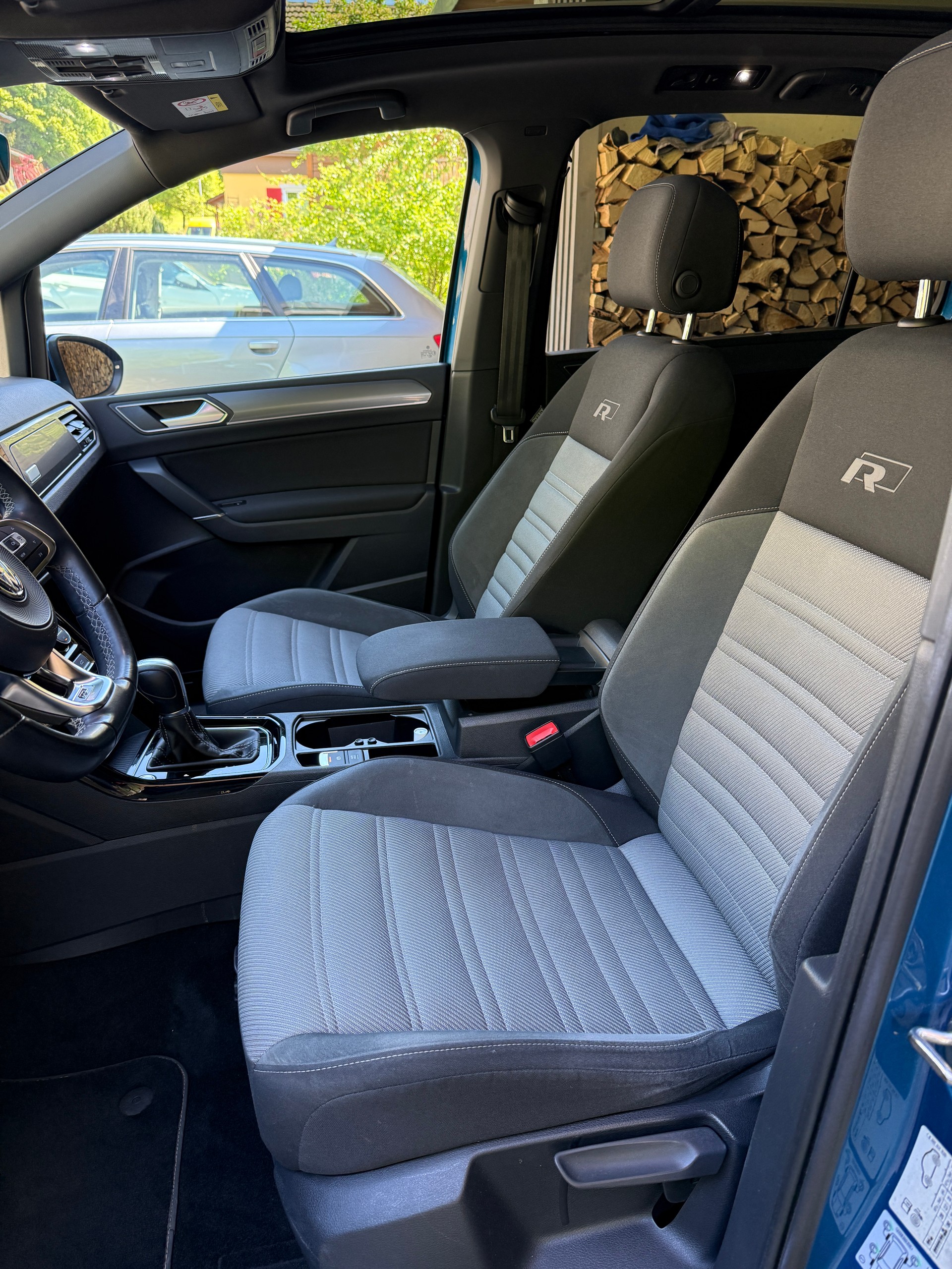 VW 1.5 TSI R-LINE Highline DSG-image-11