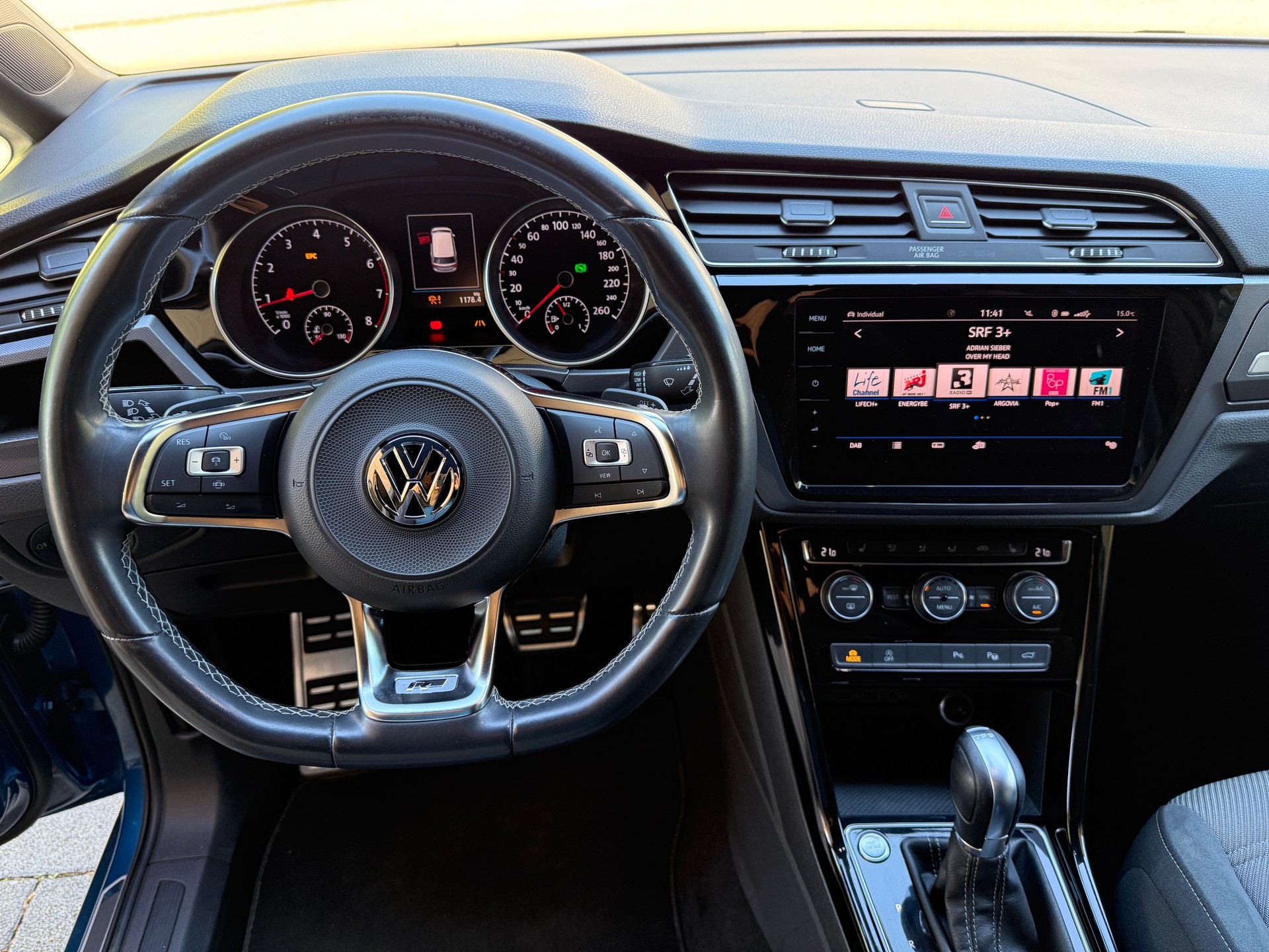 VW 1.5 TSI R-LINE Highline DSG-image-4