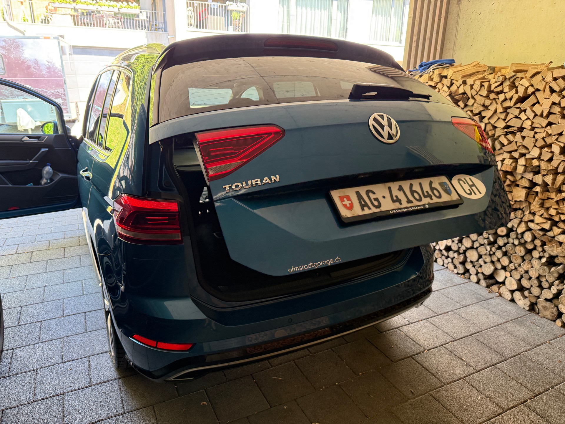 VW 1.5 TSI R-LINE Highline DSG-image-7