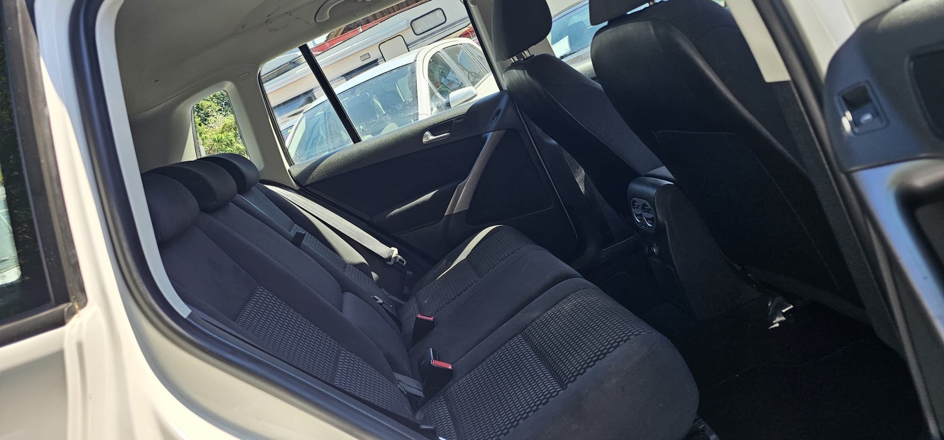 VW Tiguan 1.4 TSI Sport&Style-image-9