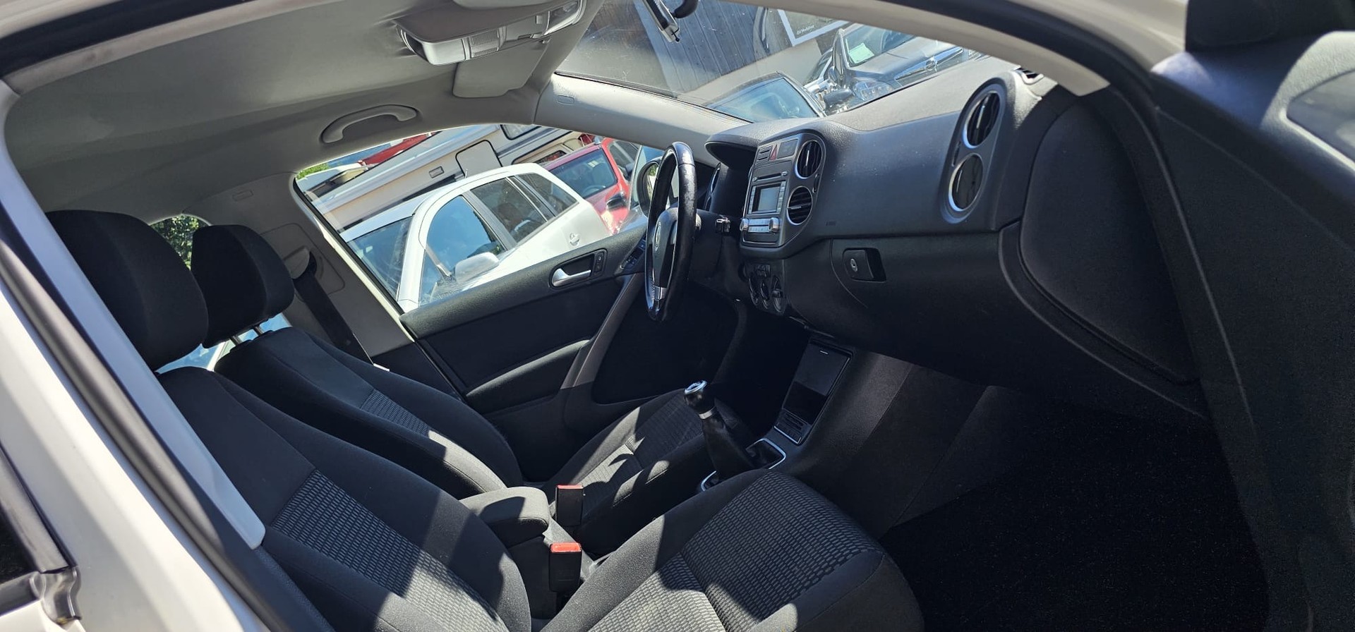 VW Tiguan 1.4 TSI Sport&Style-image-10