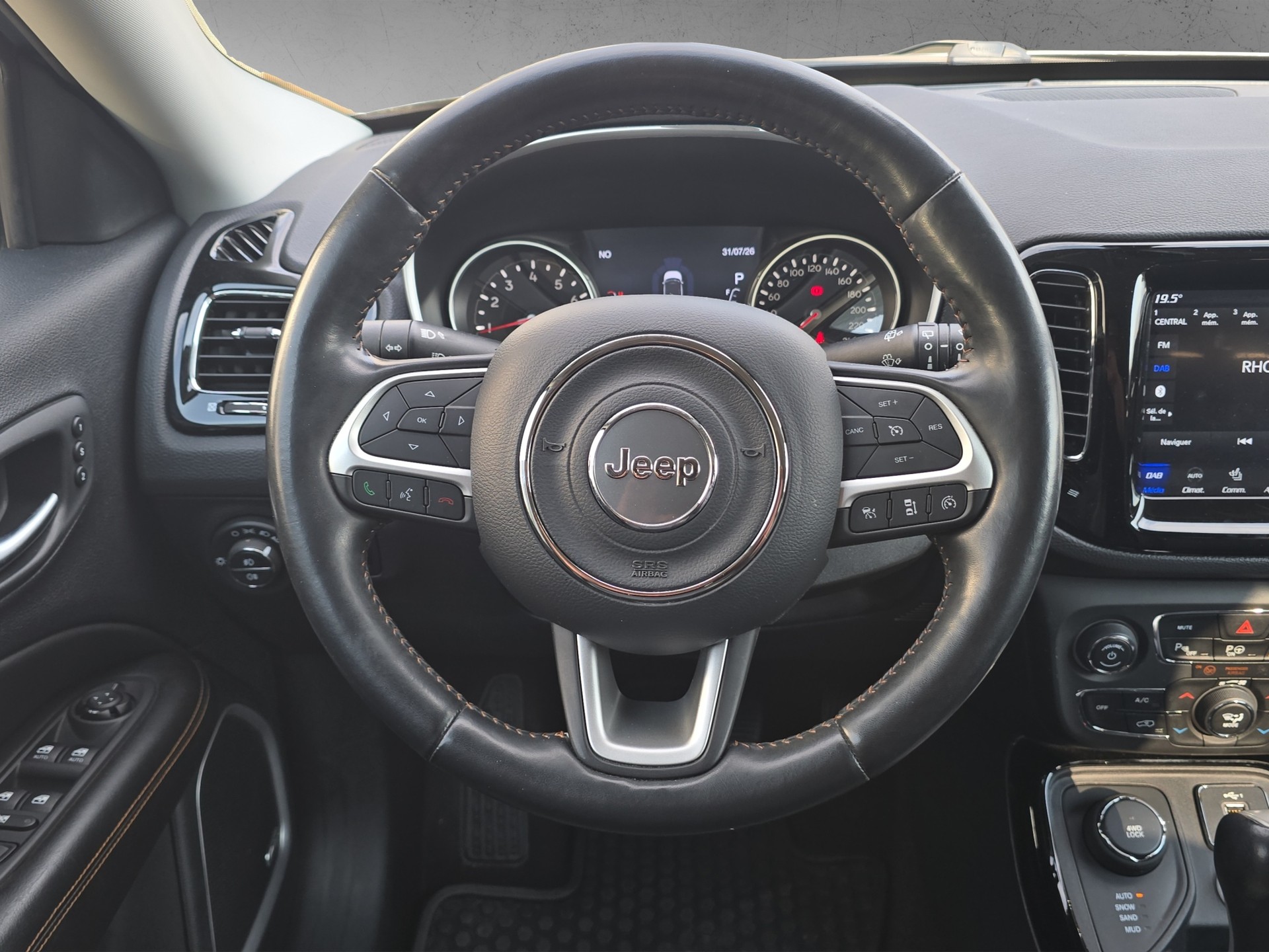 JEEP Compass 1.4 Turbo Limited AWD 9ATX-image-13