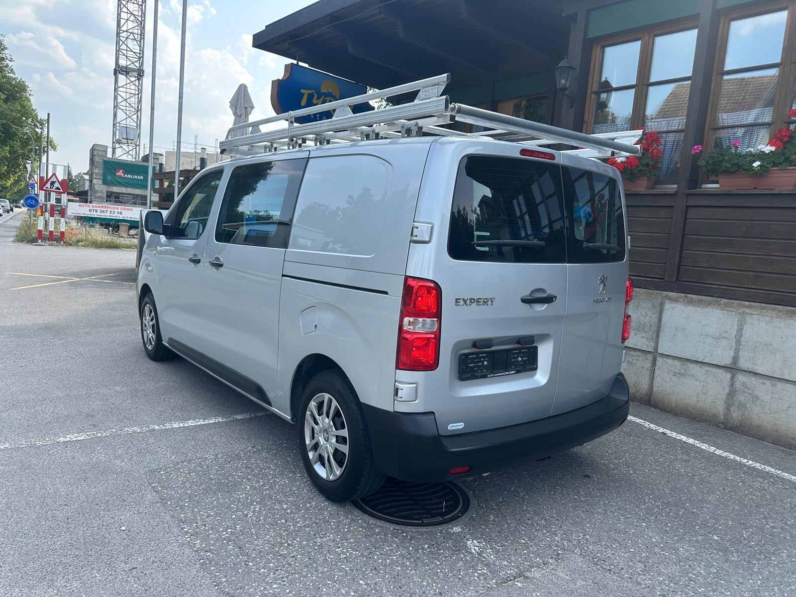 PEUGEOT Expert 2.0 BlueHDi 120 S&S Allure Standard-image-3