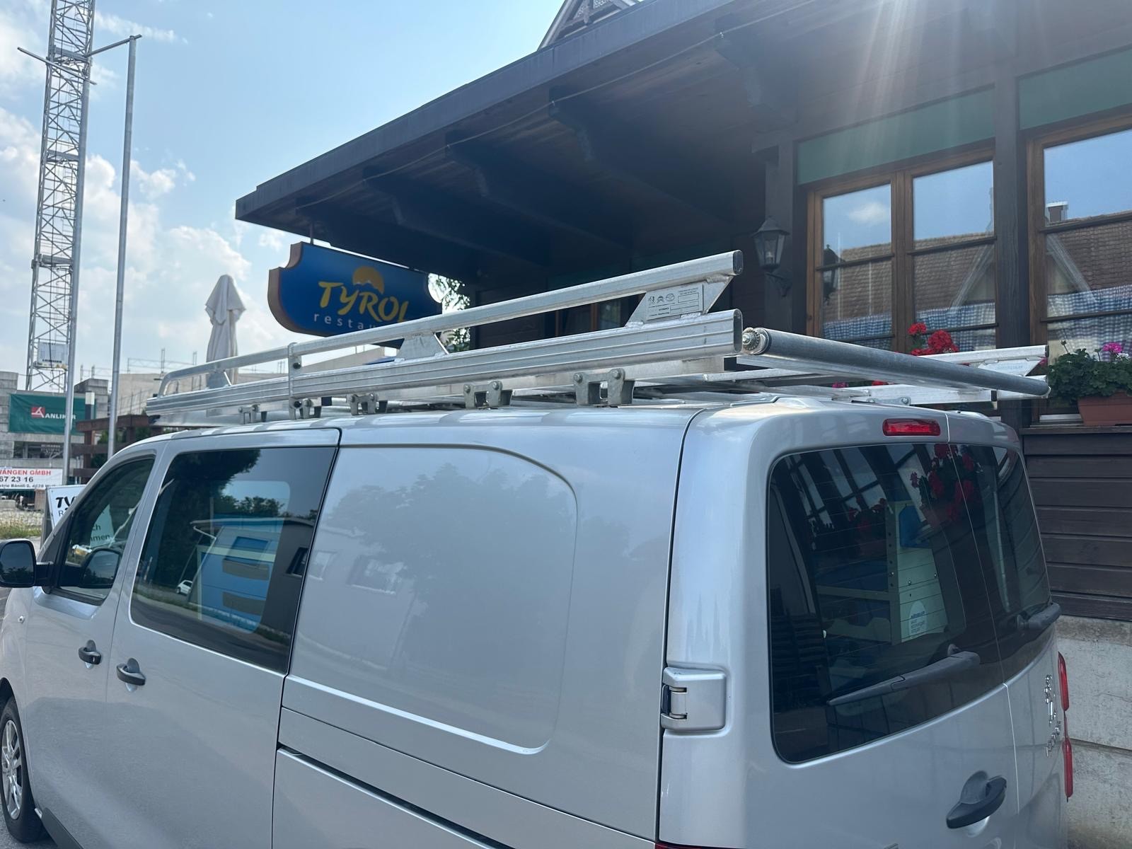 PEUGEOT Expert 2.0 BlueHDi 120 S&S Allure Standard-image-7