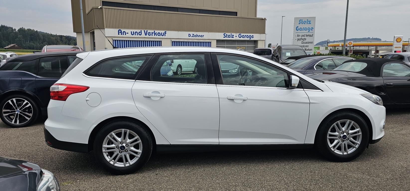 FORD Focus 1.6i VCT Titanium PowerShift-image-3