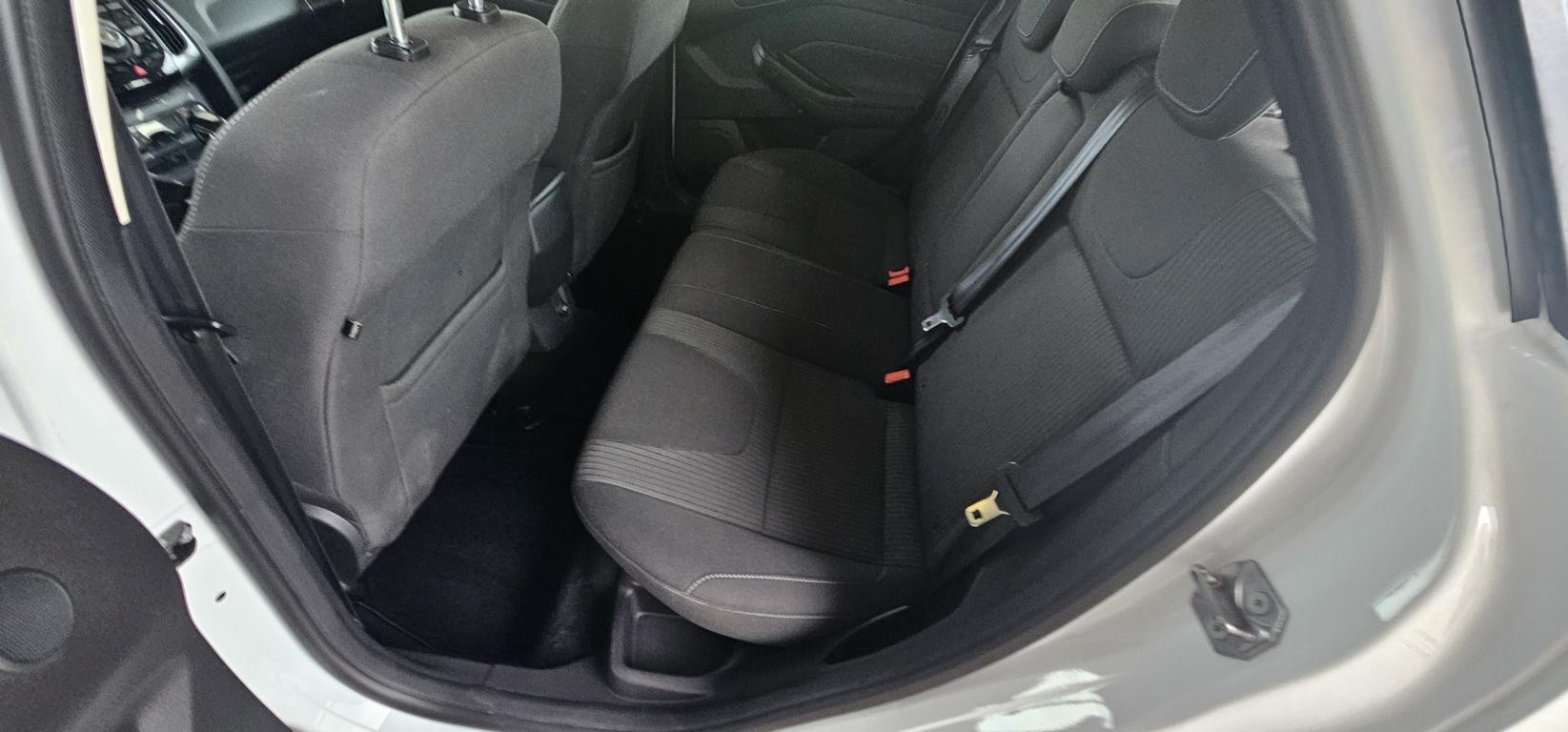 FORD Focus 1.6i VCT Titanium PowerShift-image-10