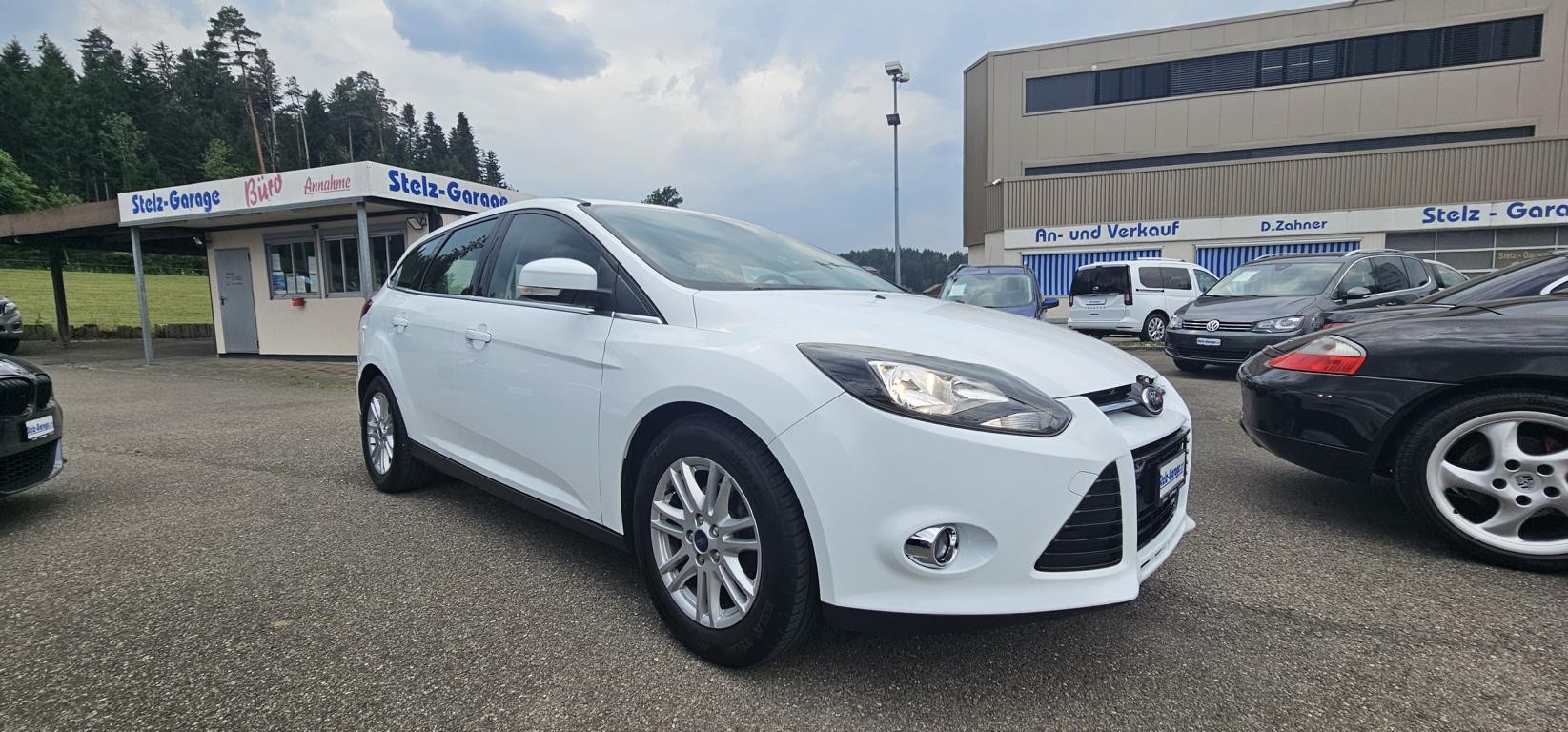 FORD Focus 1.6i VCT Titanium PowerShift-image-2