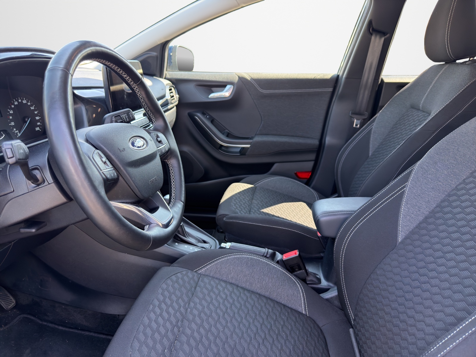 FORD Puma 1.0 EcoB Hybrid 125 Titanium-image-9