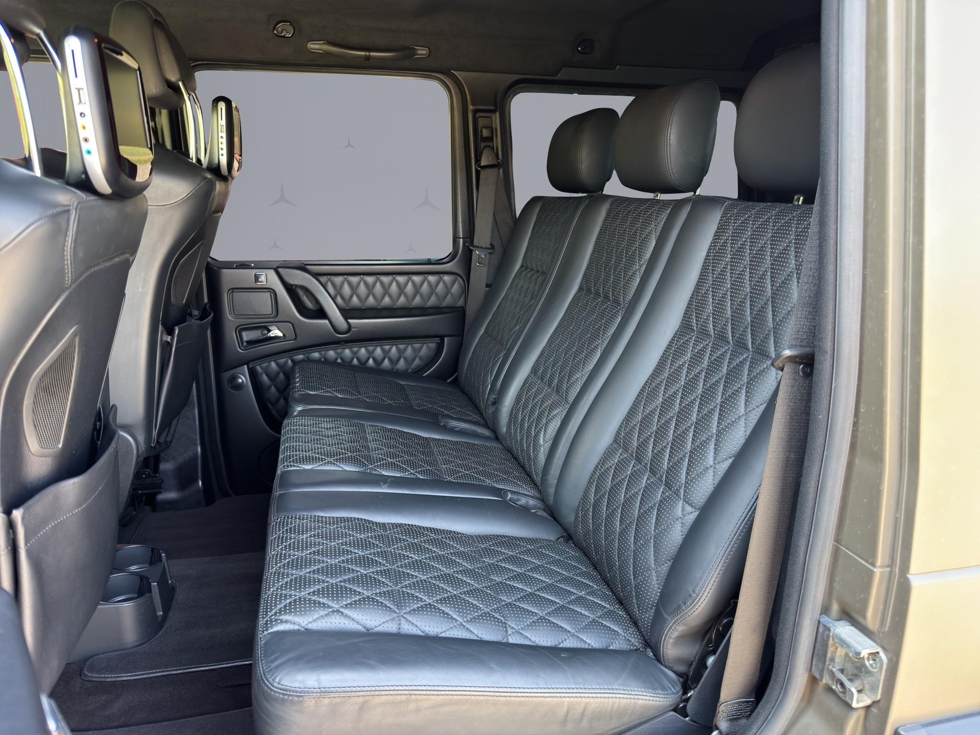 MERCEDES-BENZ G 63 AMG lang Wagon-image-12